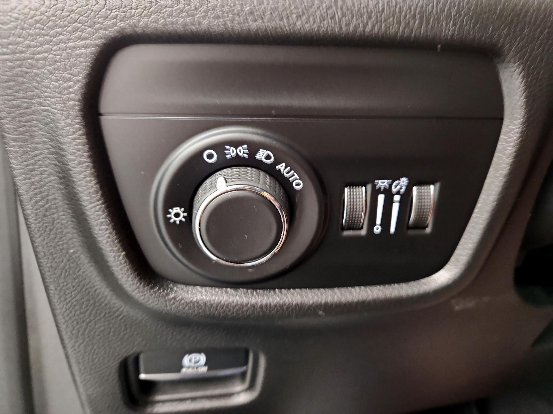 Thumbnail: 2023 Jeep Grand Cherokee - 13