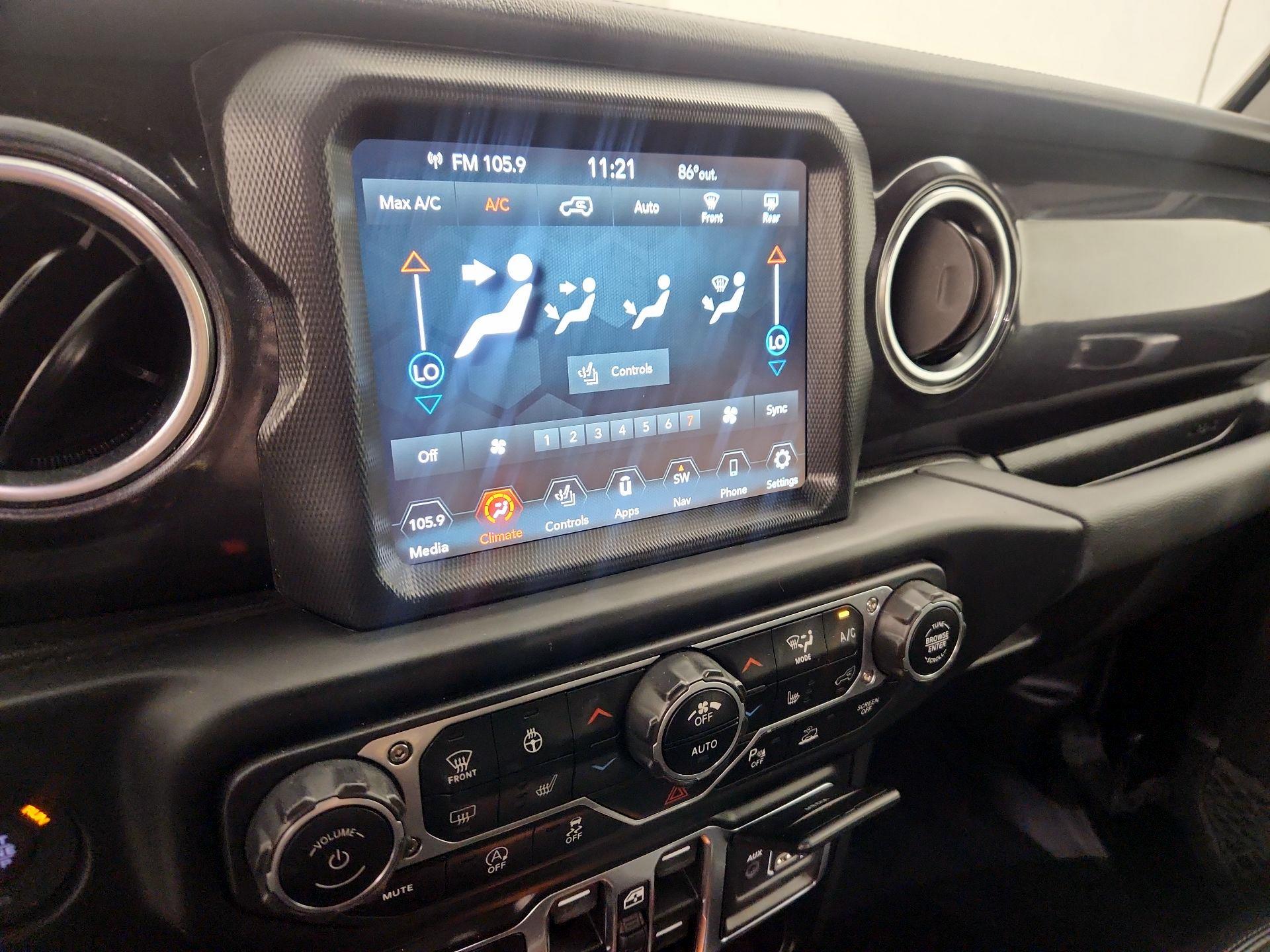 Thumbnail: 2022 Jeep Wrangler - 17