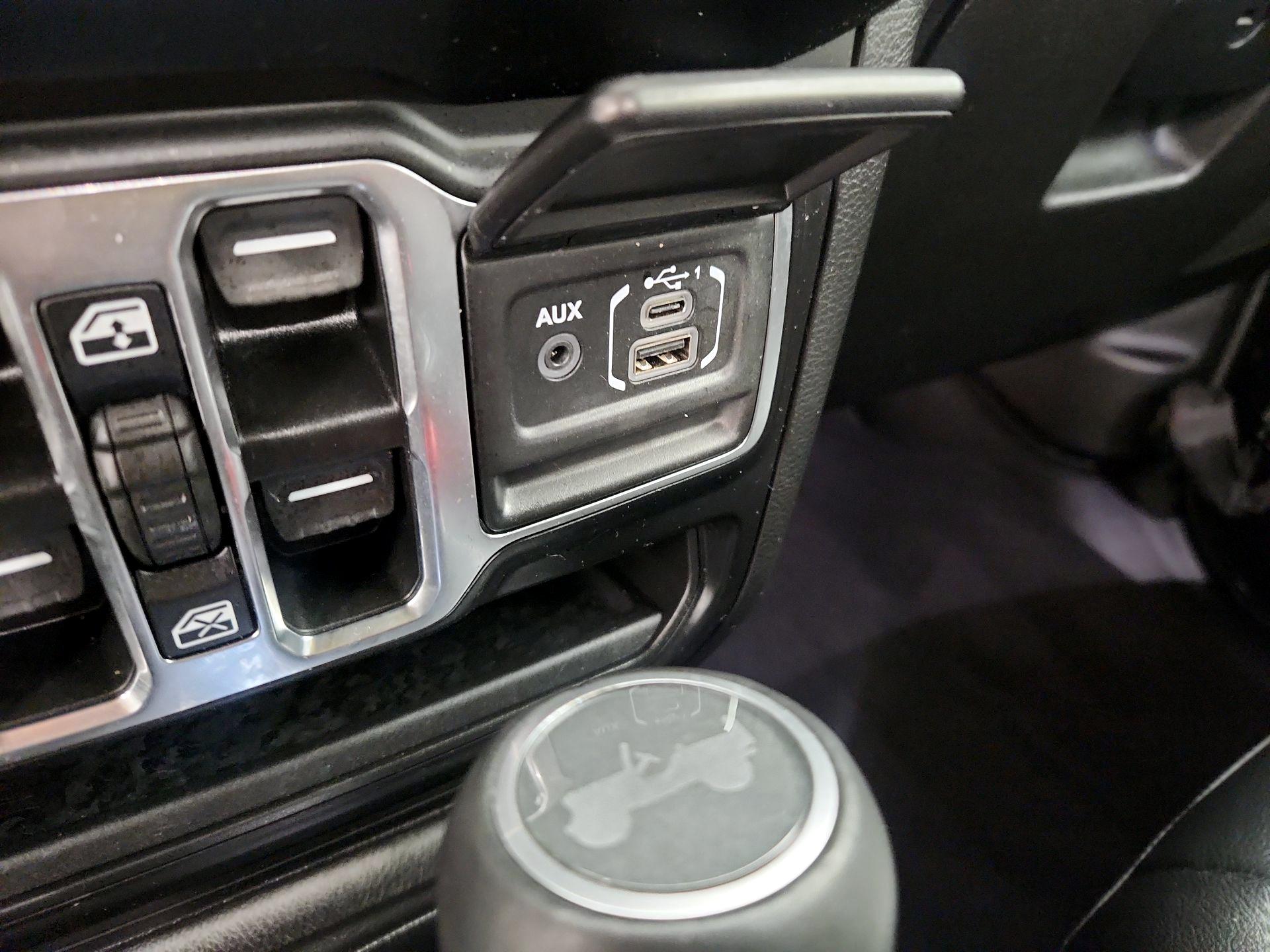 Thumbnail: 2022 Jeep Wrangler - 19
