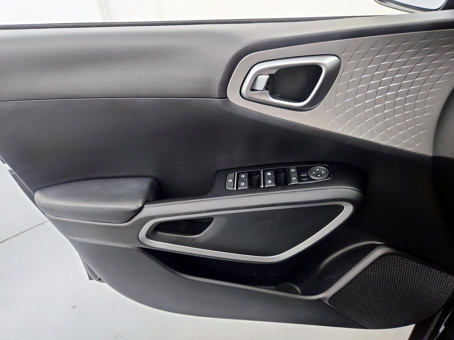 Thumbnail: 2022 Kia Soul - 12