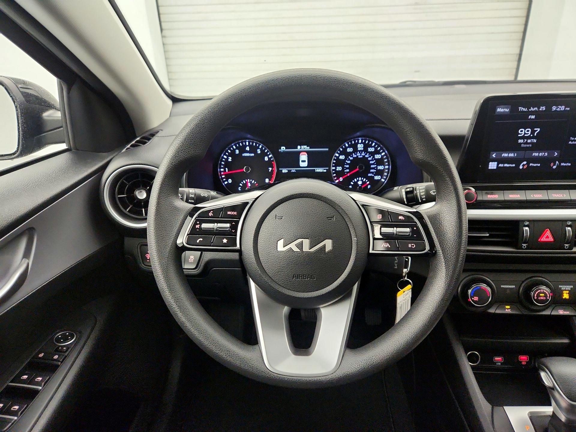 Thumbnail: 2024 Kia Forte - 10