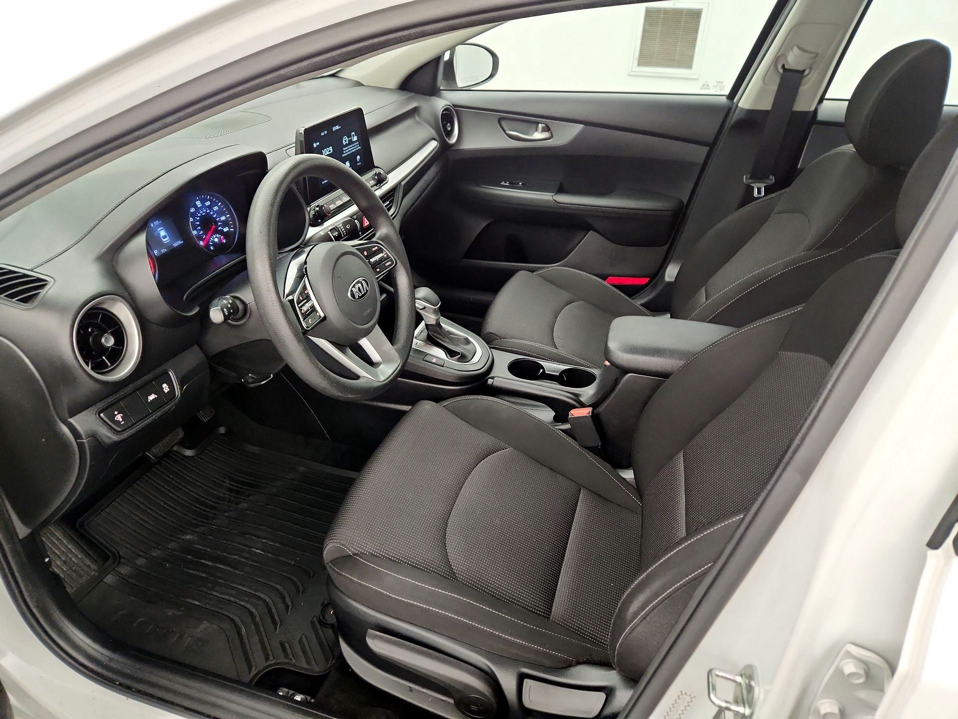 Thumbnail: 2021 Kia Forte - 11