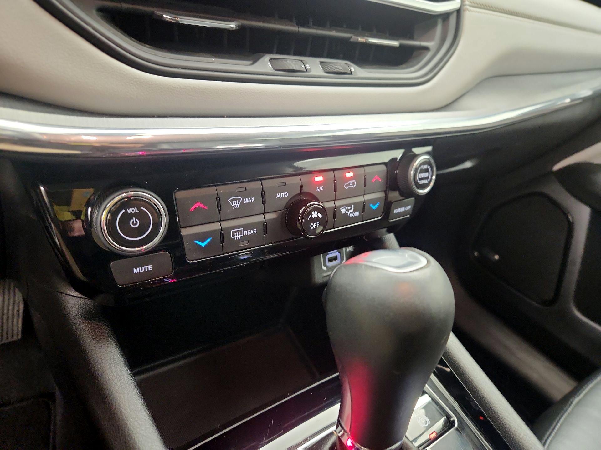 Thumbnail: 2022 Jeep Compass - 16