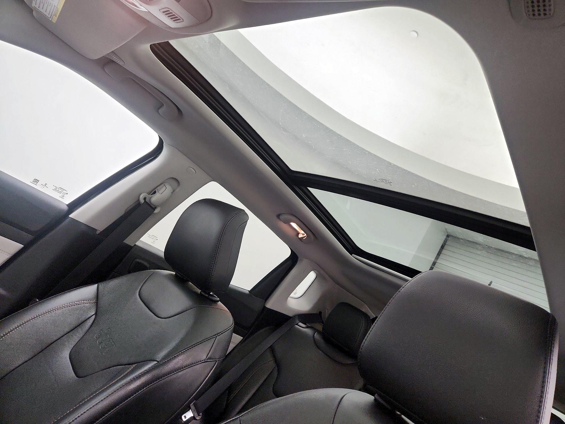 Thumbnail: 2022 Jeep Compass - 19