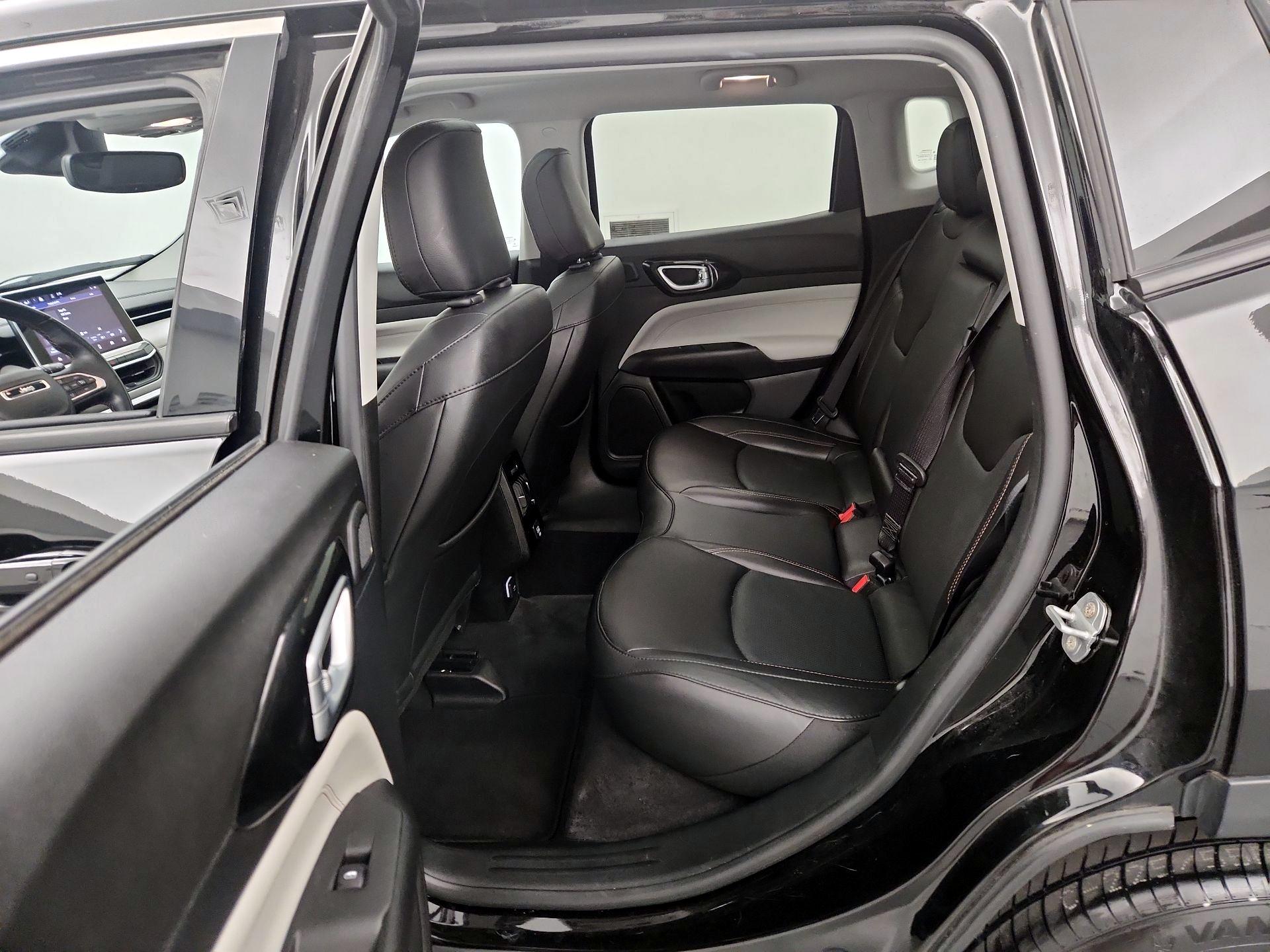 Thumbnail: 2022 Jeep Compass - 20
