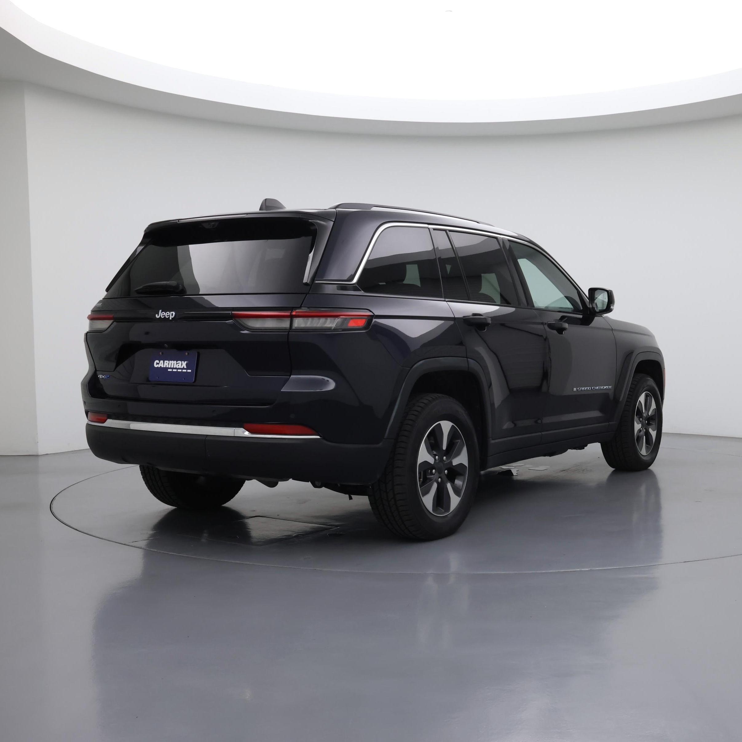 Thumbnail: 2022 Jeep Grand Cherokee - 8