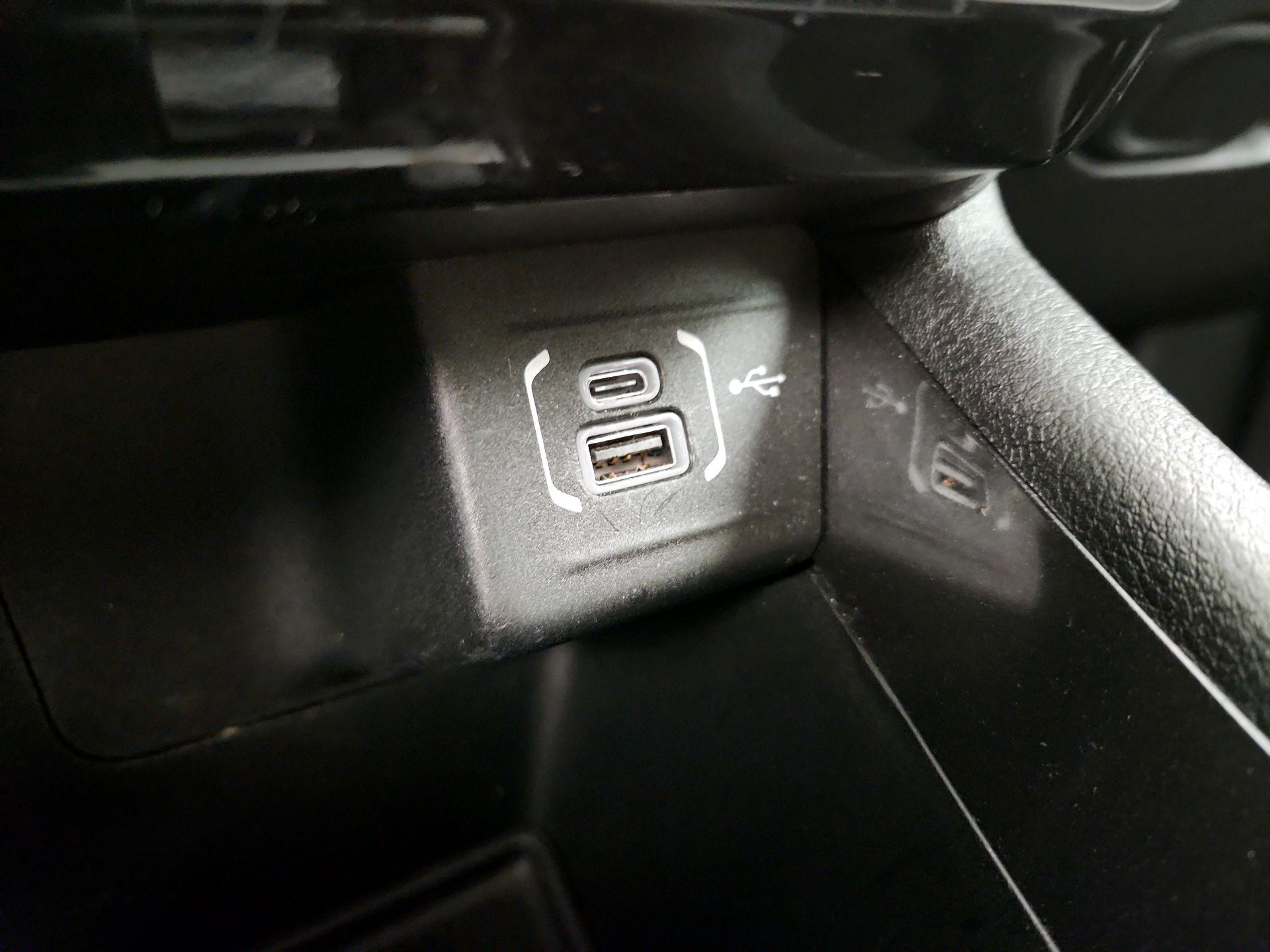 Thumbnail: 2022 Jeep Compass - 18