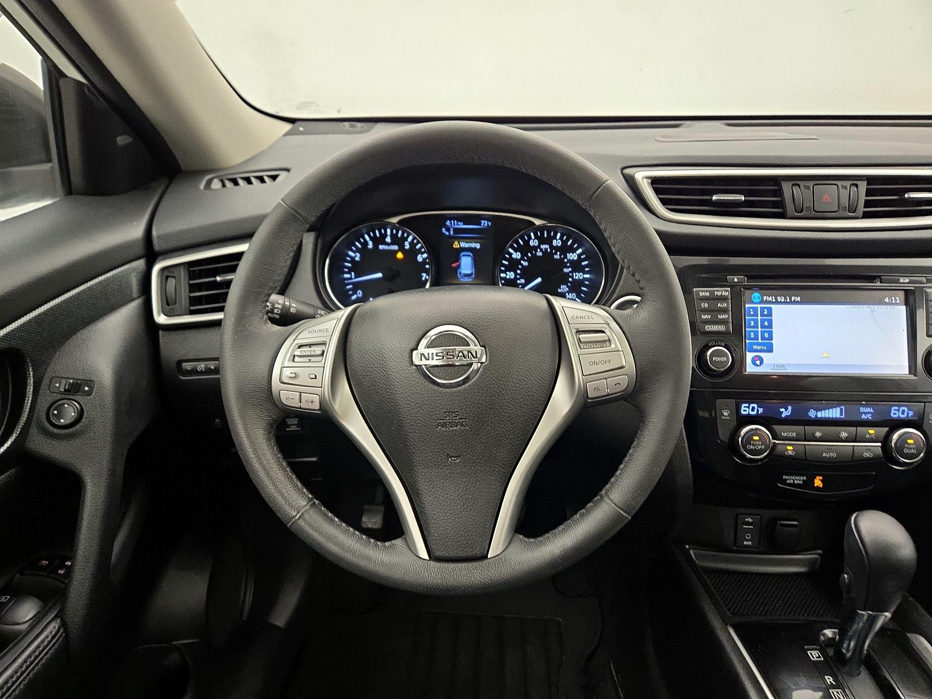 Thumbnail: 2015 Nissan Rogue - 10