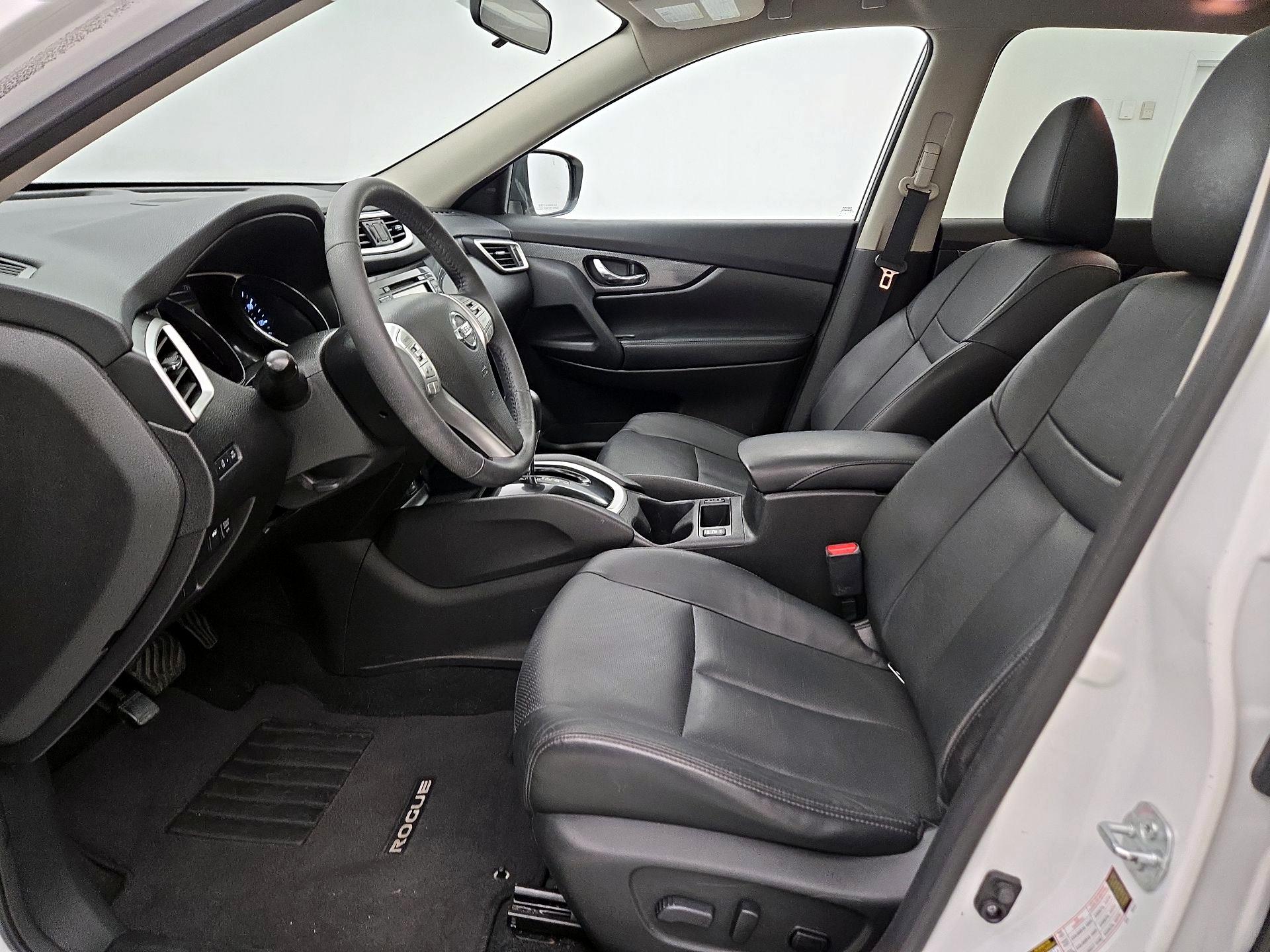 Thumbnail: 2015 Nissan Rogue - 11