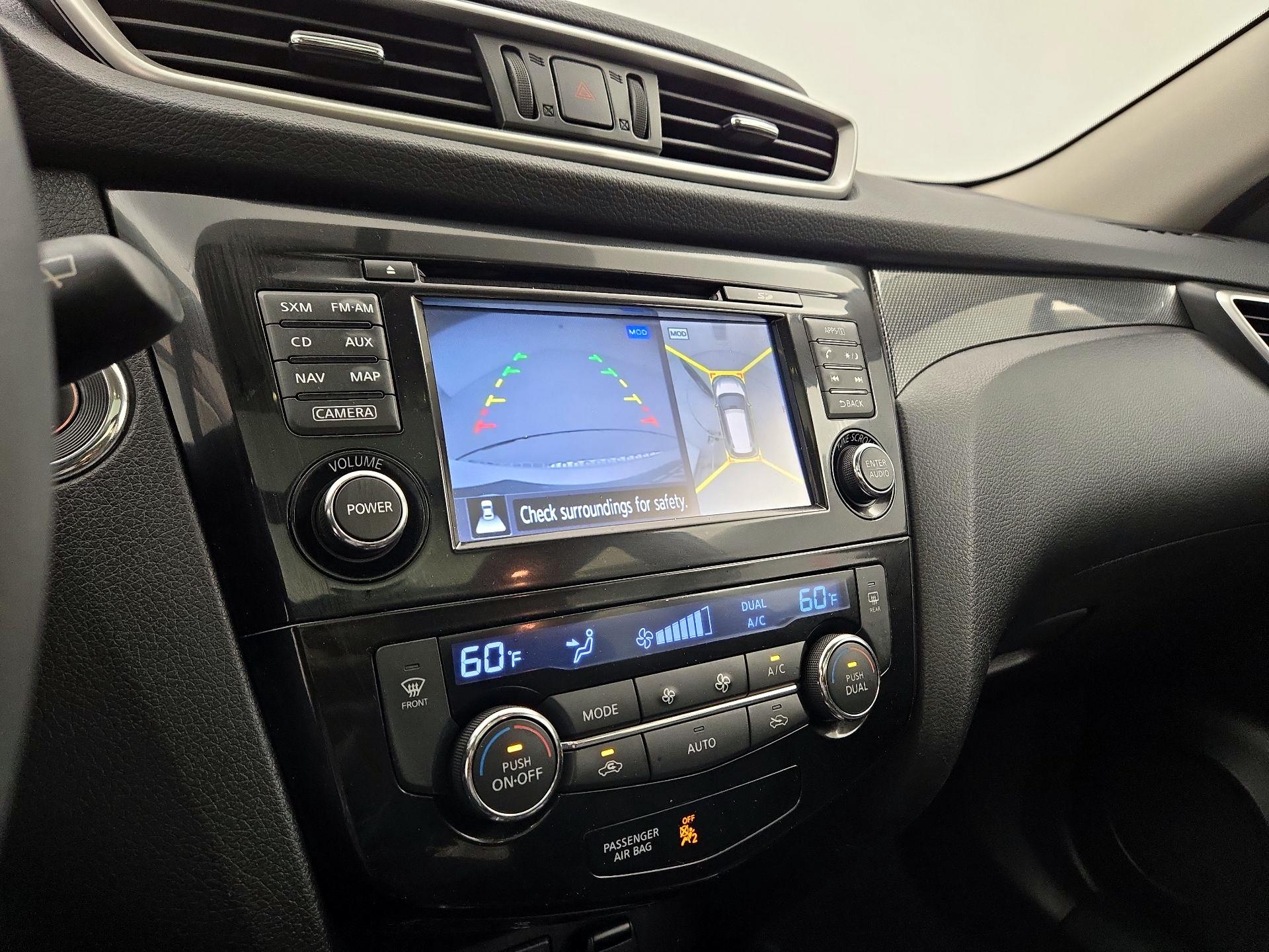 Thumbnail: 2015 Nissan Rogue - 15