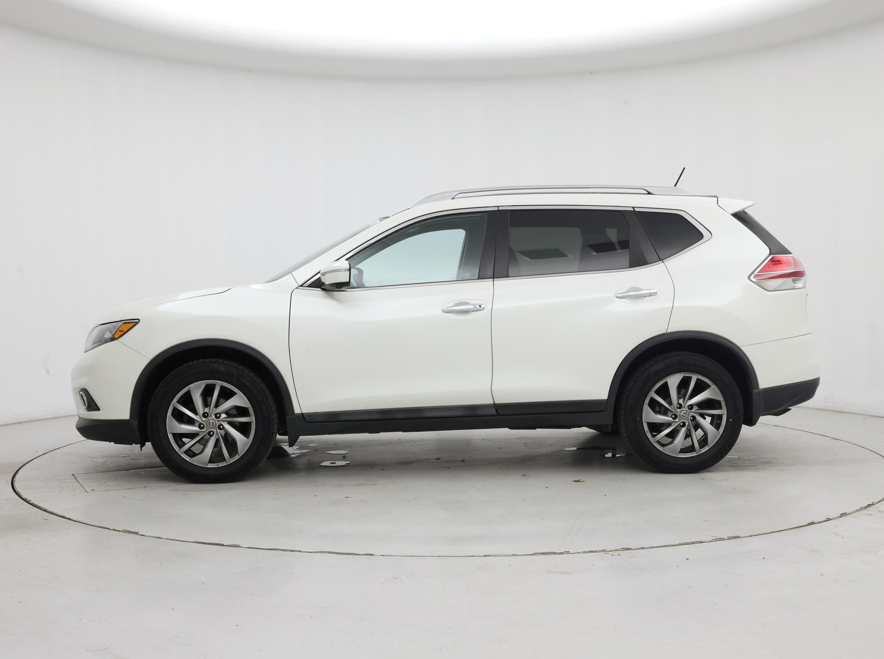 Thumbnail: 2015 Nissan Rogue - 3