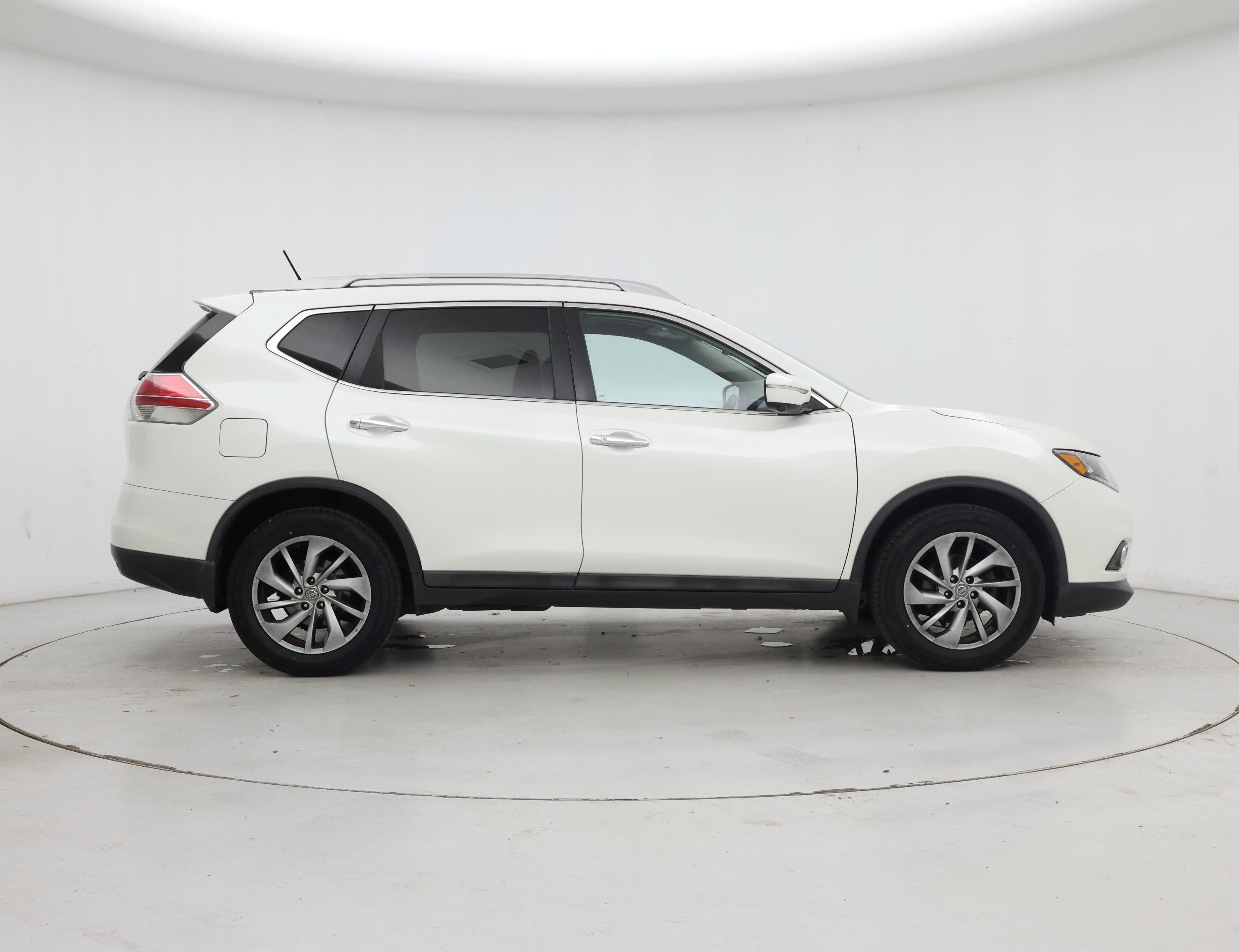 Thumbnail: 2015 Nissan Rogue - 7