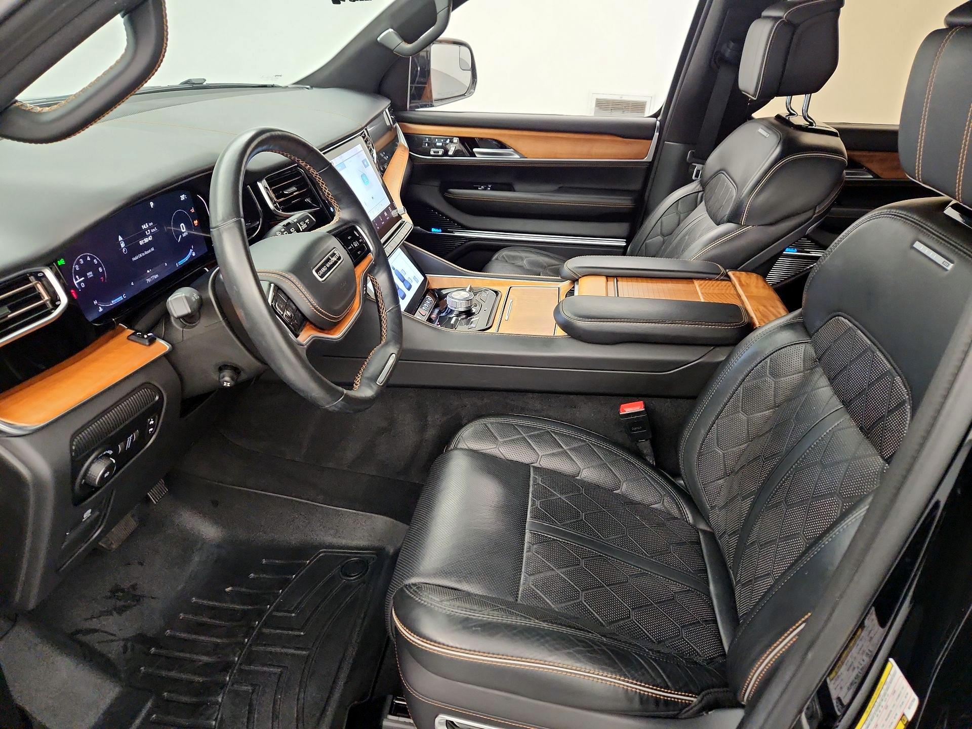 Thumbnail: 2022 Jeep Grand Wagoneer - 11