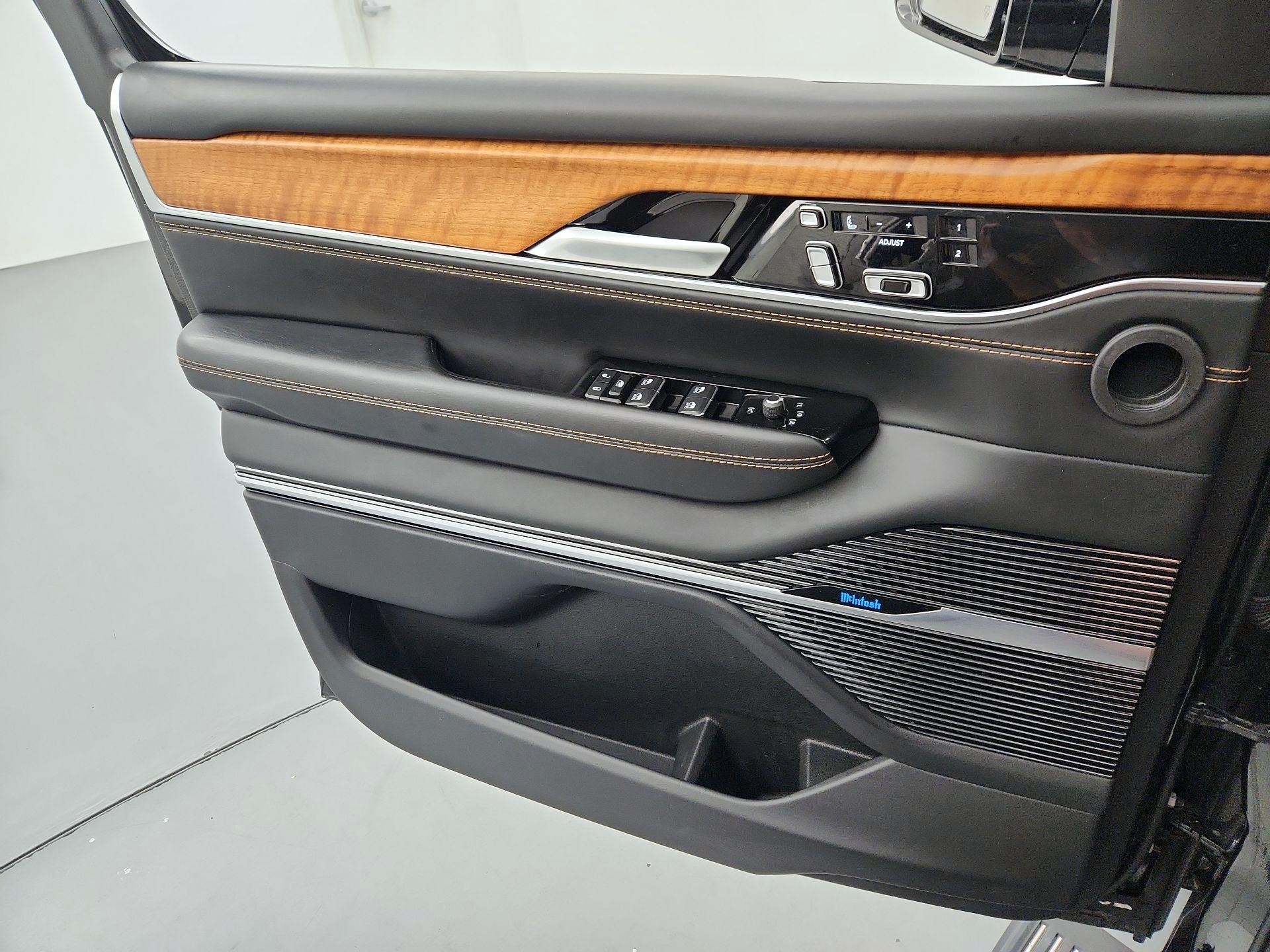 Thumbnail: 2022 Jeep Grand Wagoneer - 12