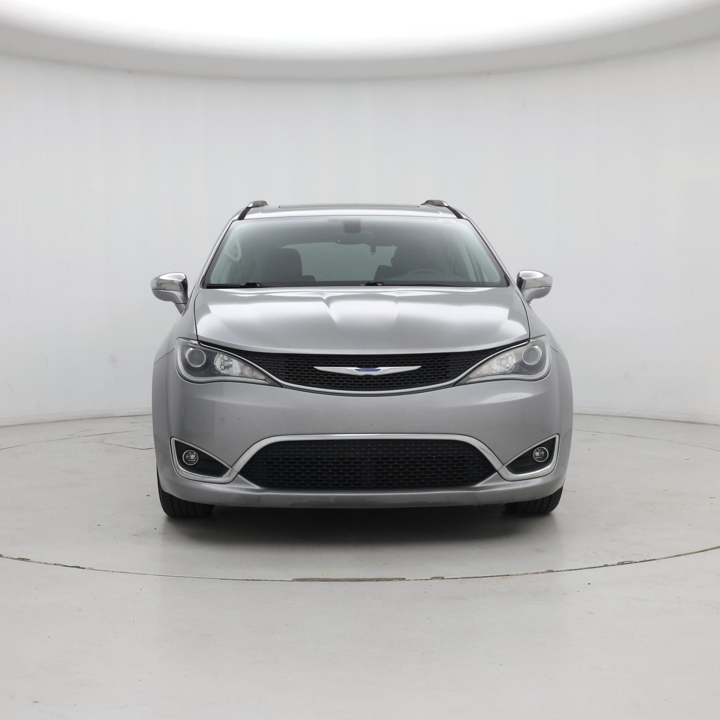 Thumbnail: 2018 Chrysler Pacifica - 5