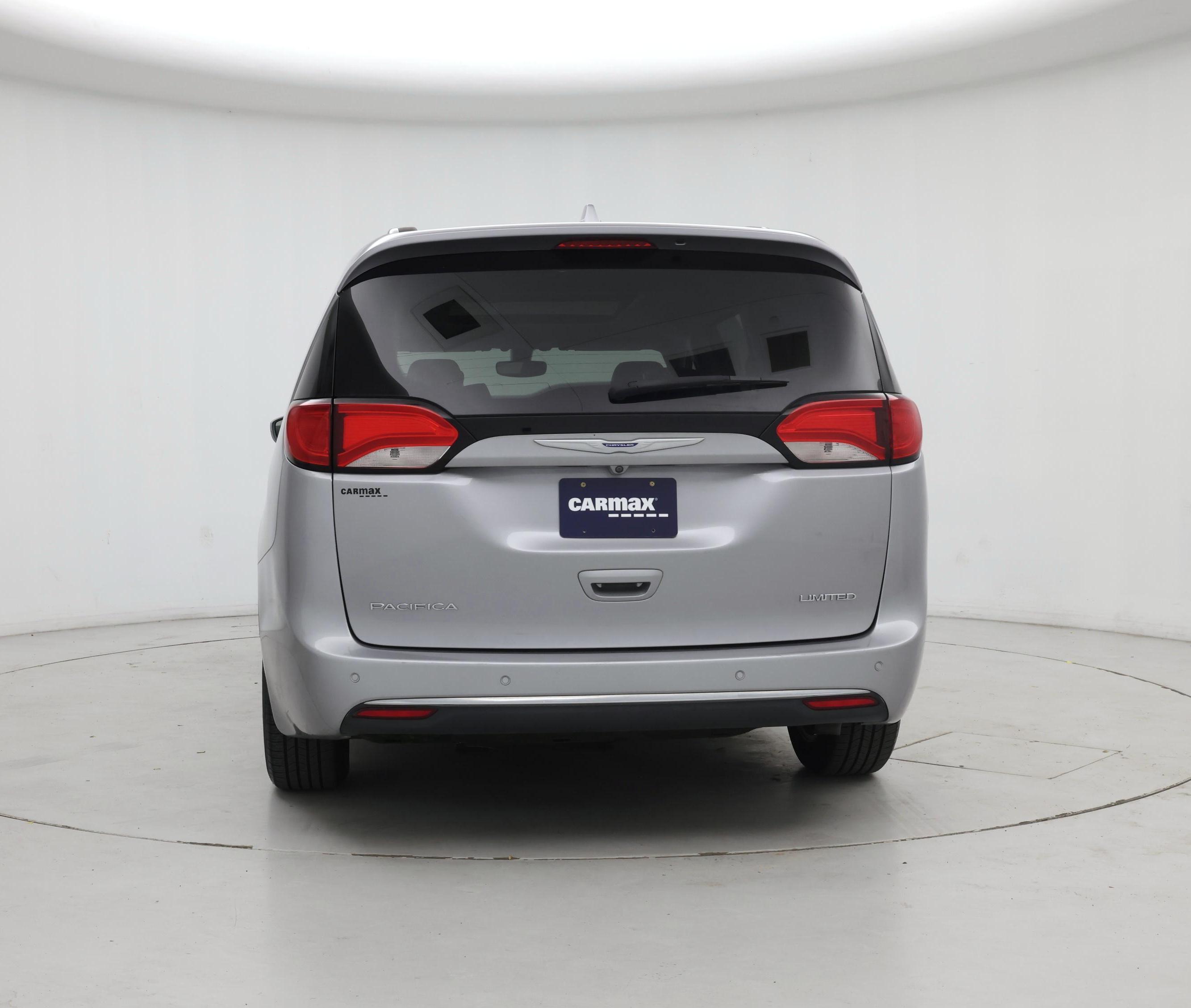Thumbnail: 2018 Chrysler Pacifica - 6