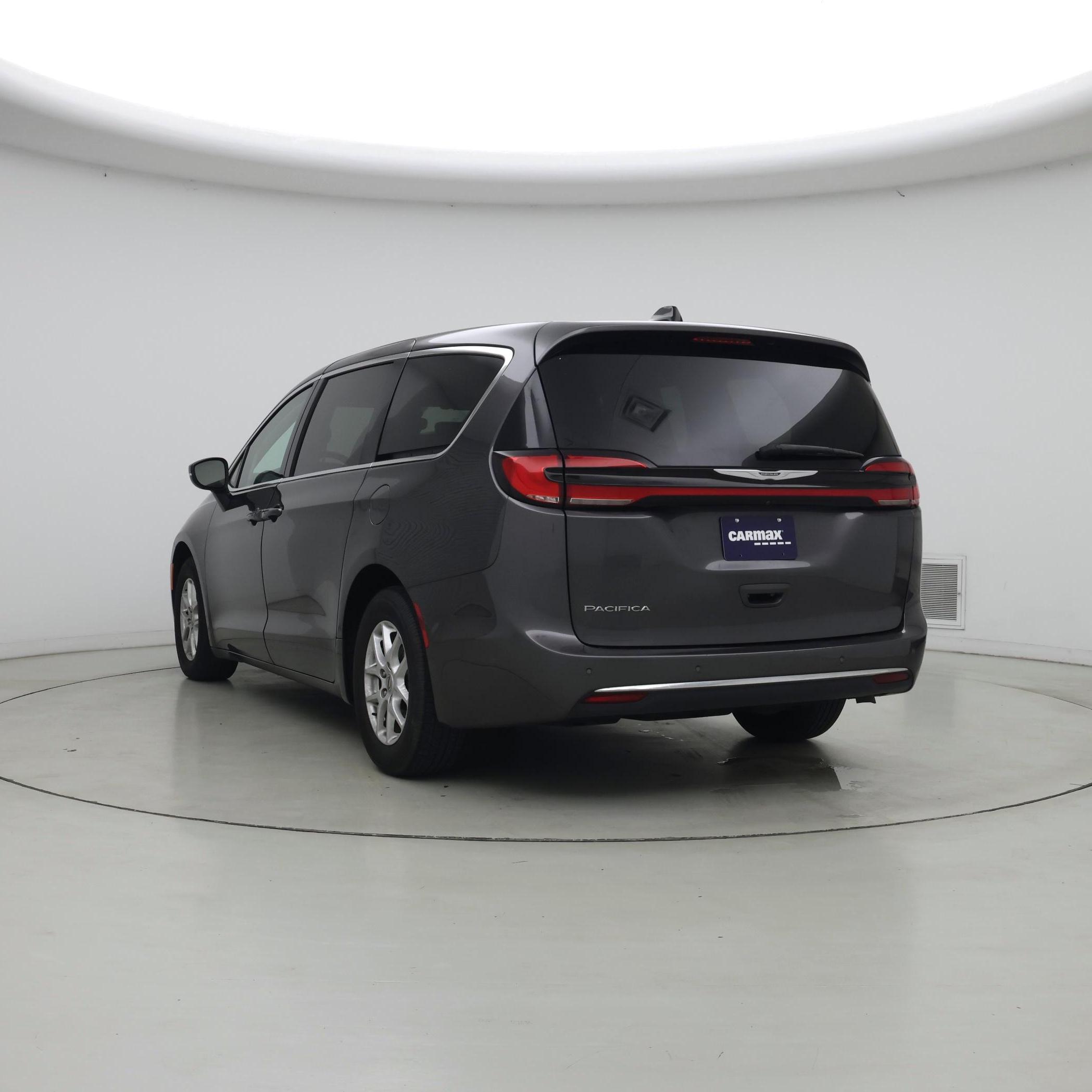 Thumbnail: 2023 Chrysler Pacifica - 2