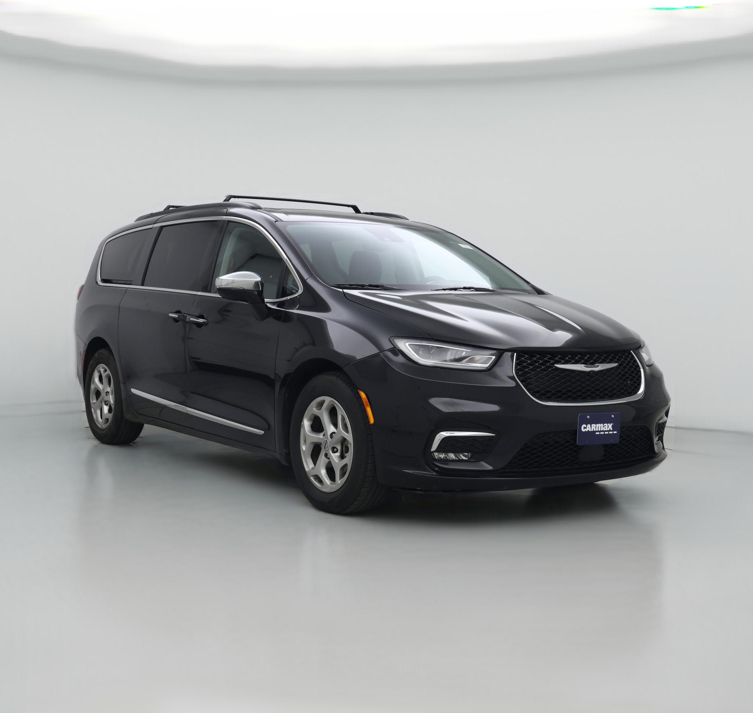 Thumbnail: 2023 Chrysler Pacifica - 1