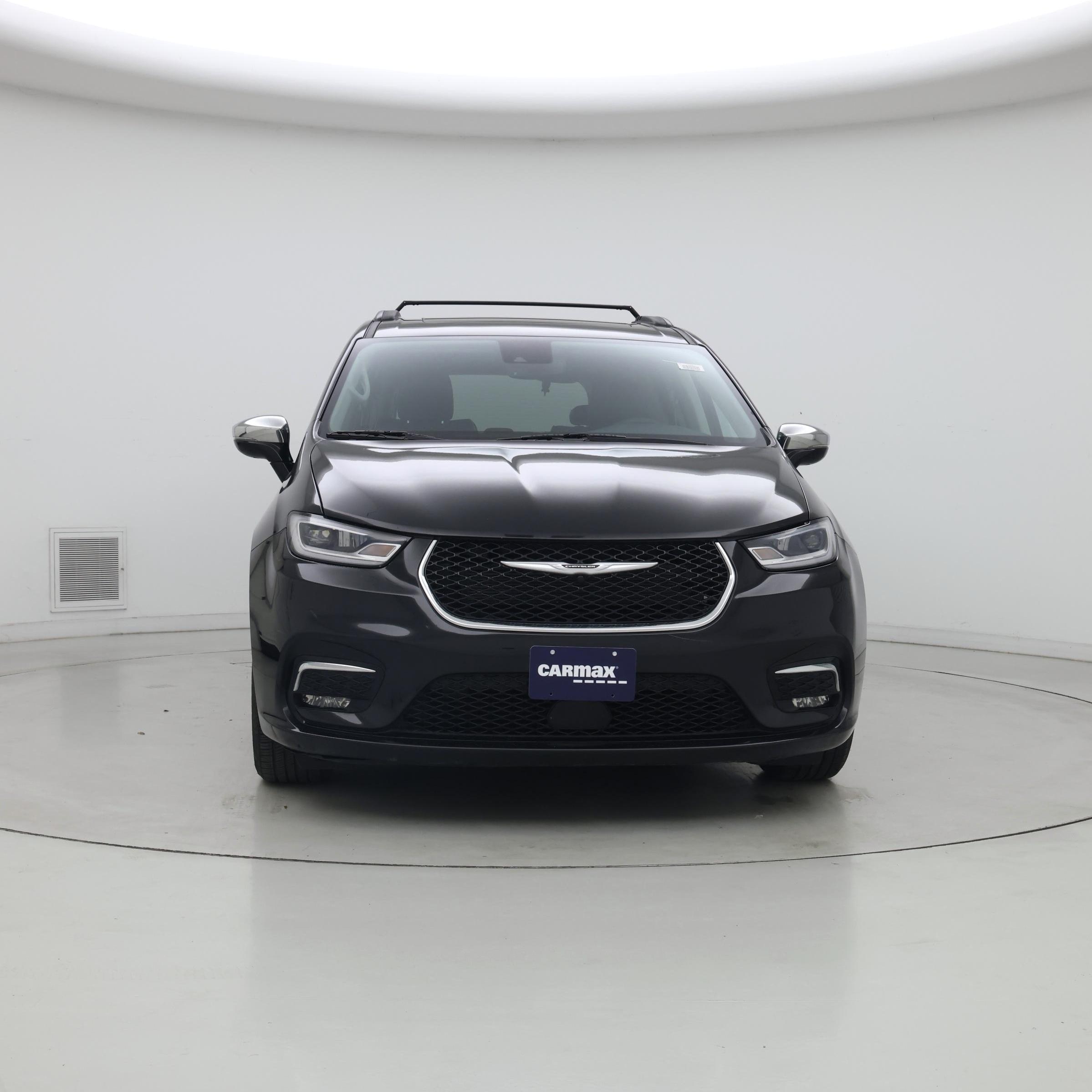 Thumbnail: 2023 Chrysler Pacifica - 5