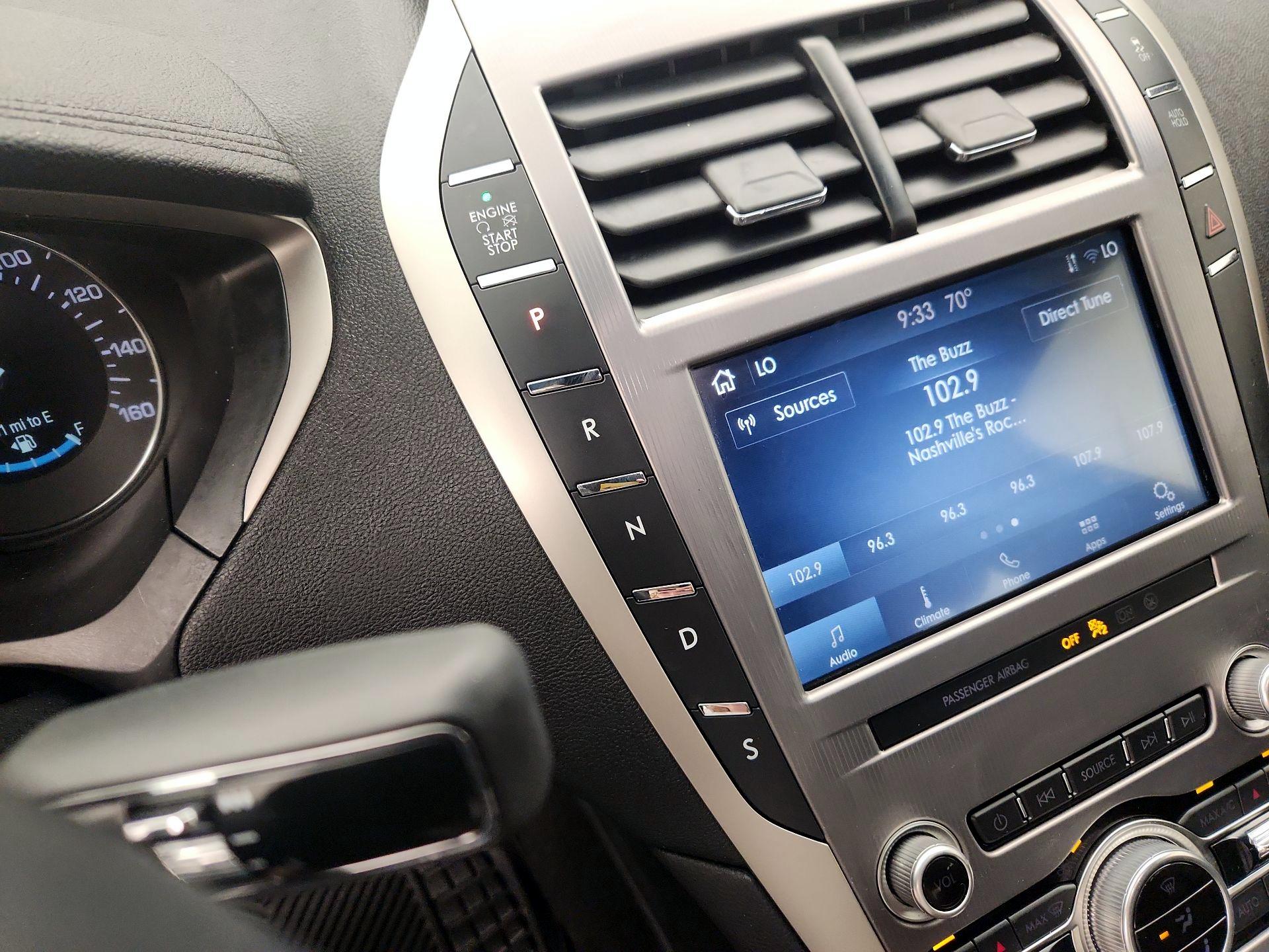 Thumbnail: 2020 Lincoln MKZ - 17