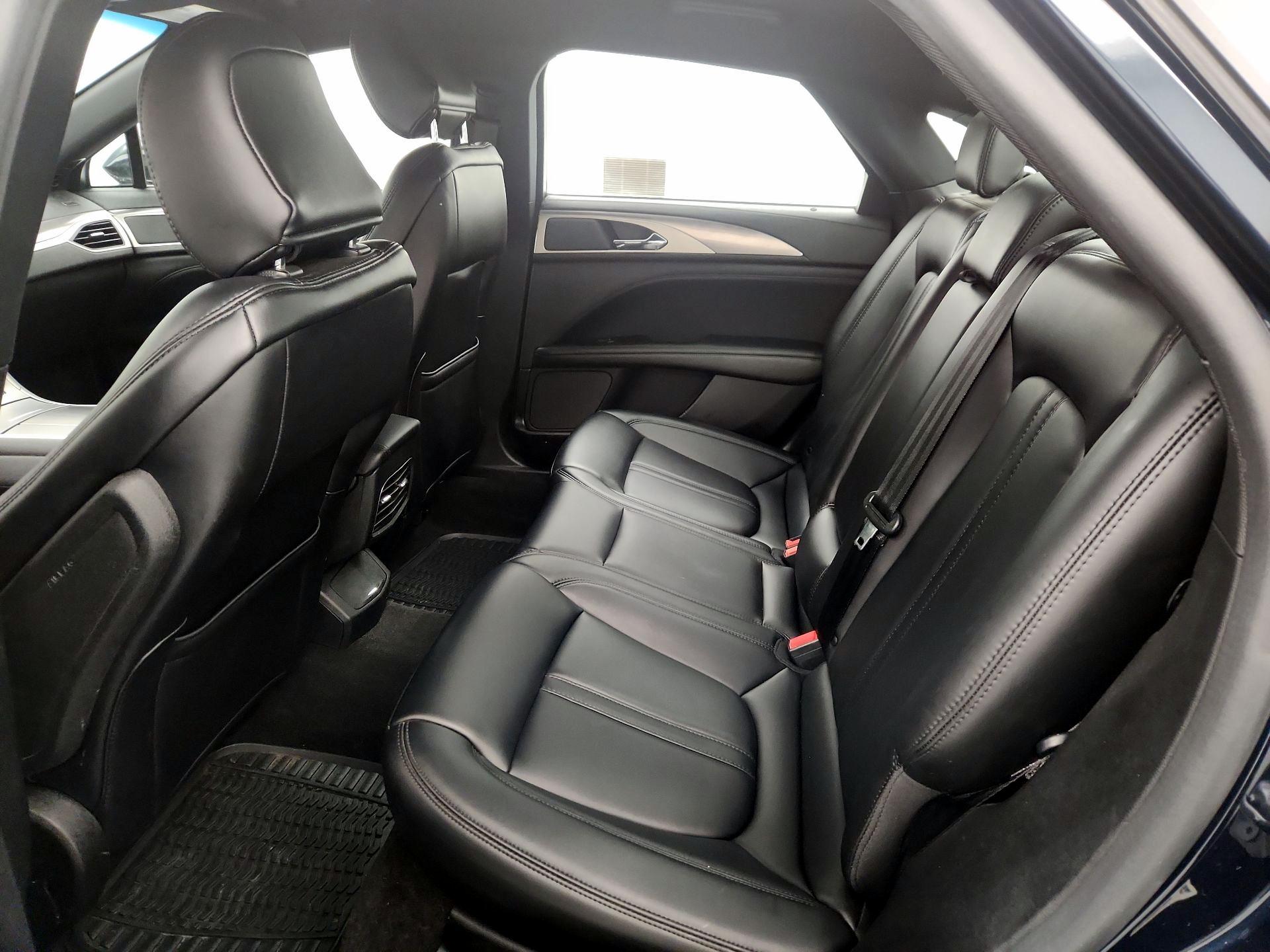 Thumbnail: 2020 Lincoln MKZ - 19