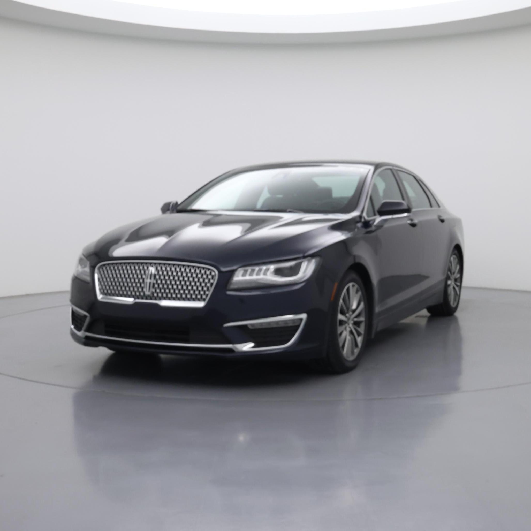 Thumbnail: 2020 Lincoln MKZ - 4