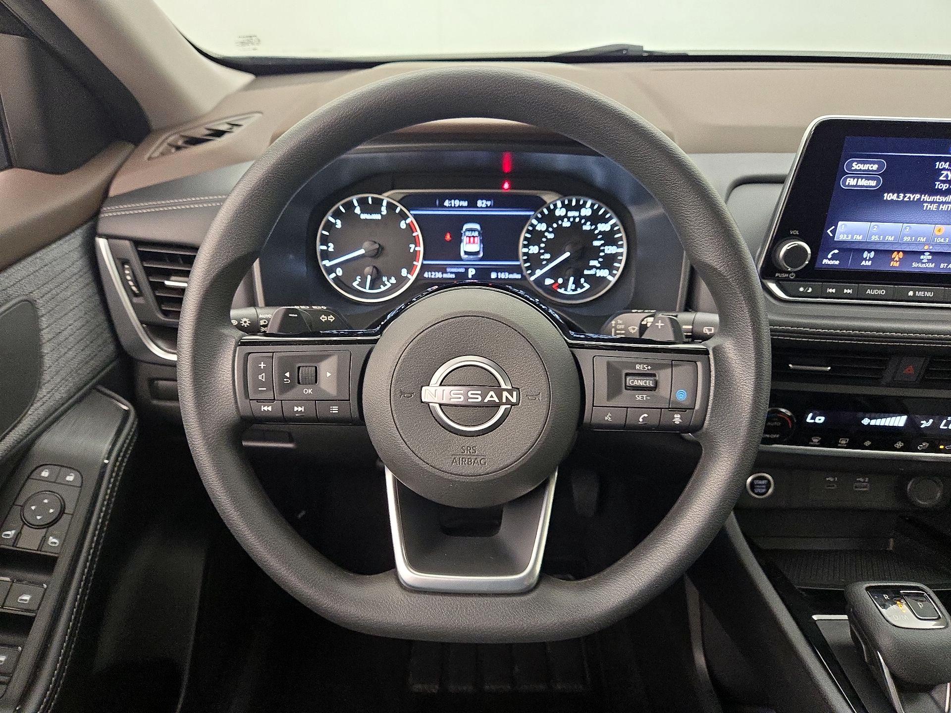 Thumbnail: 2023 Nissan Rogue - 10