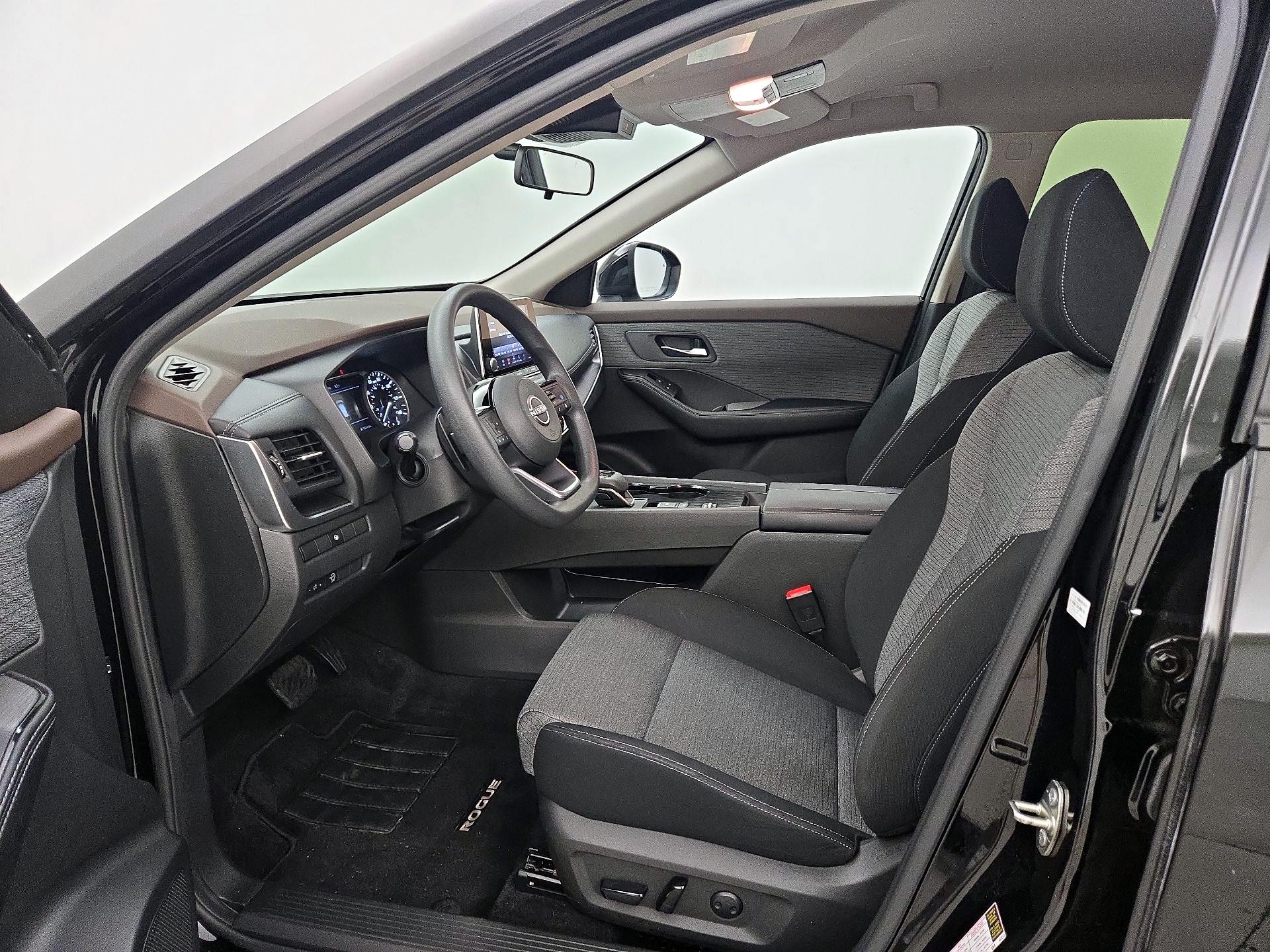 Thumbnail: 2023 Nissan Rogue - 11