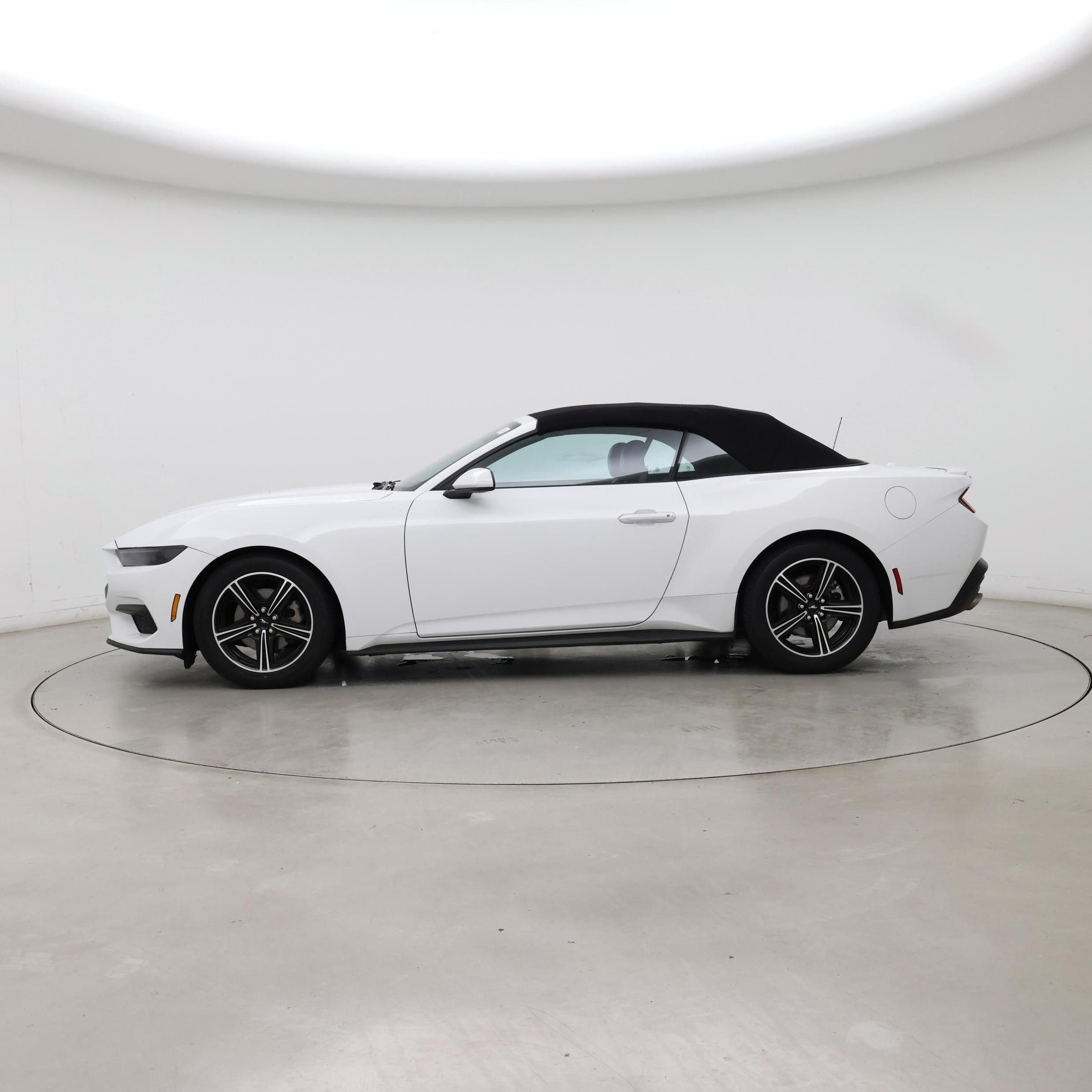 Thumbnail: 2025 Ford Mustang - 3