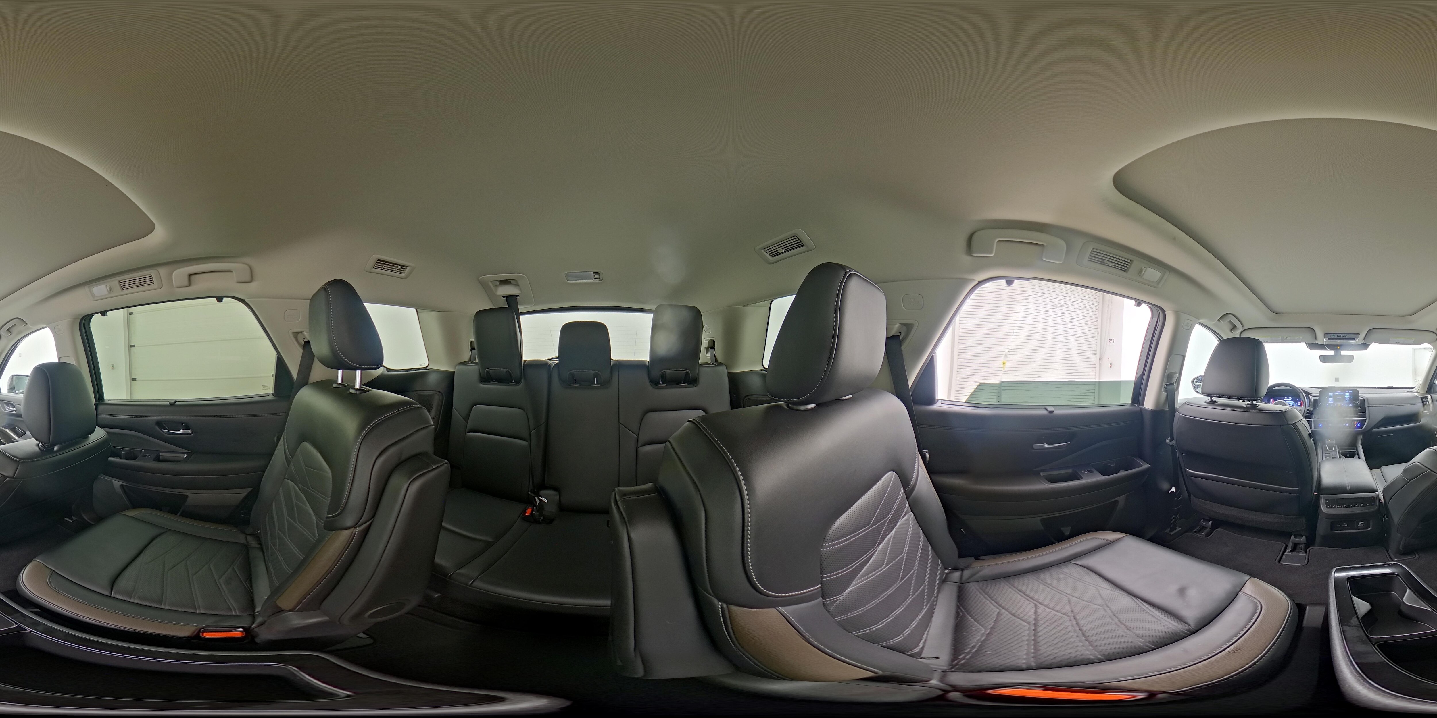 2025 Nissan Pathfinder Platinum - Photo 29
