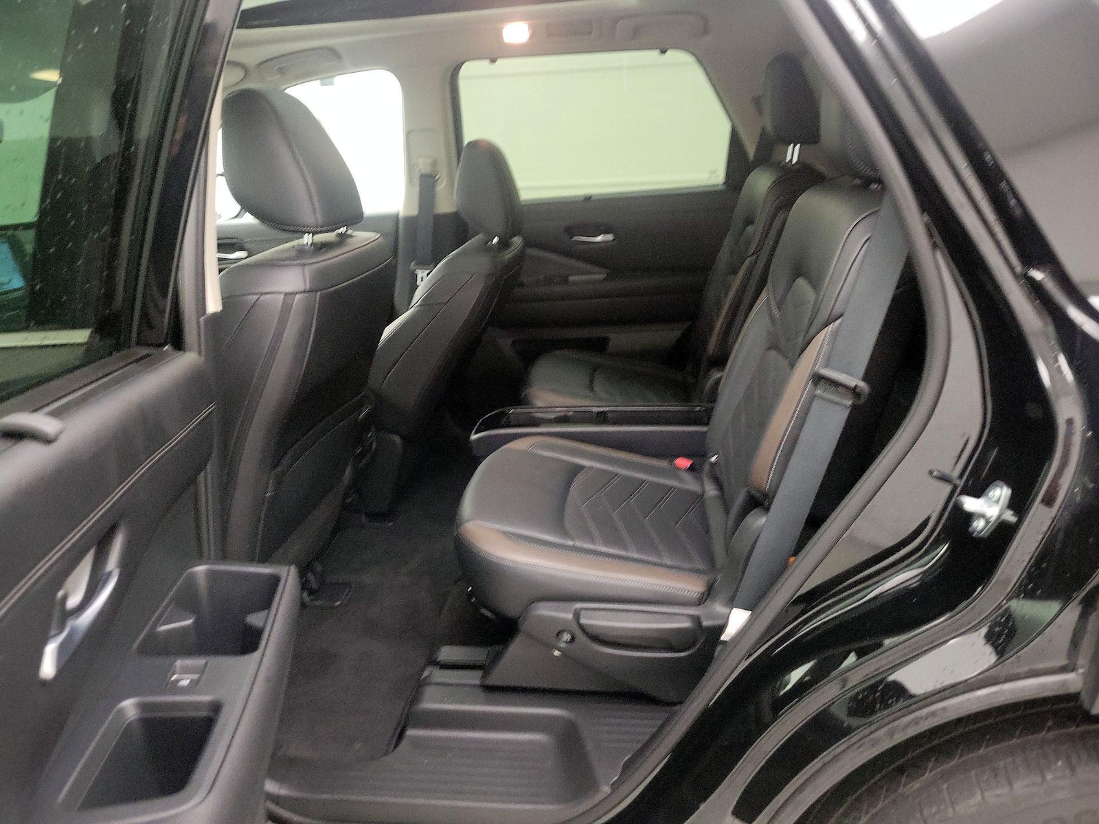2025 Nissan Pathfinder Platinum - Photo 22