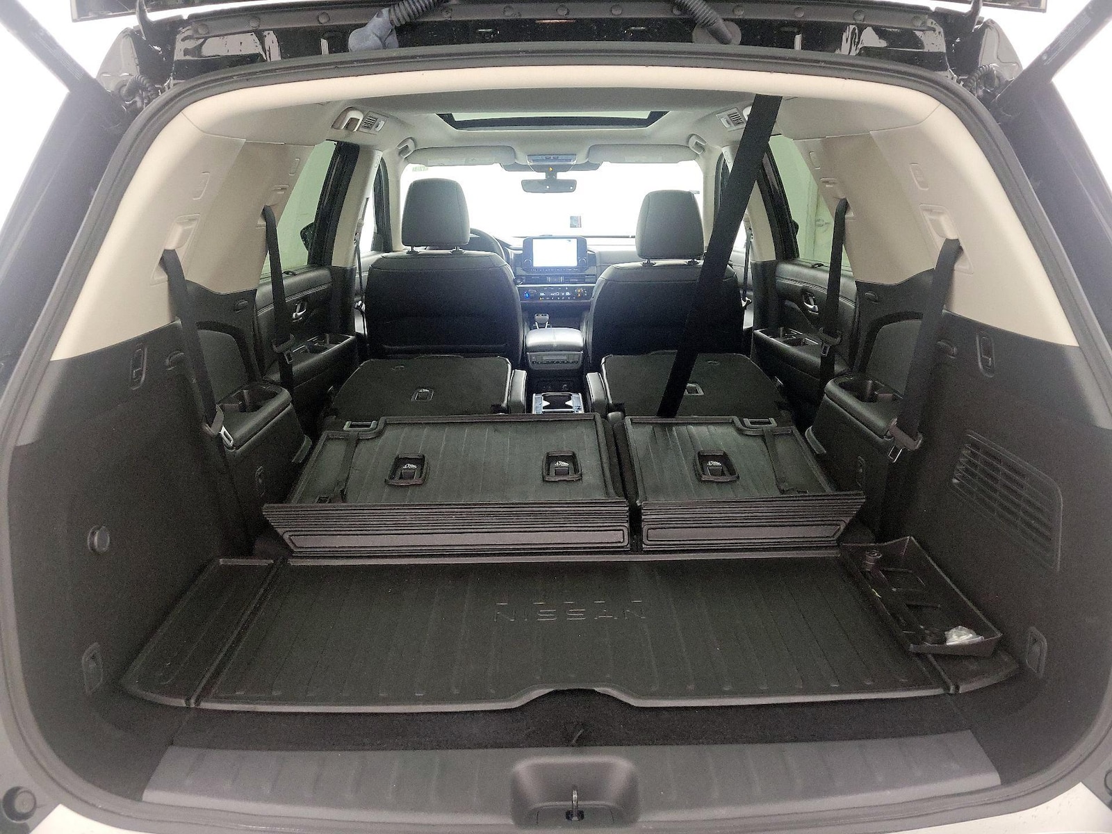 2025 Nissan Pathfinder Platinum - Photo 25