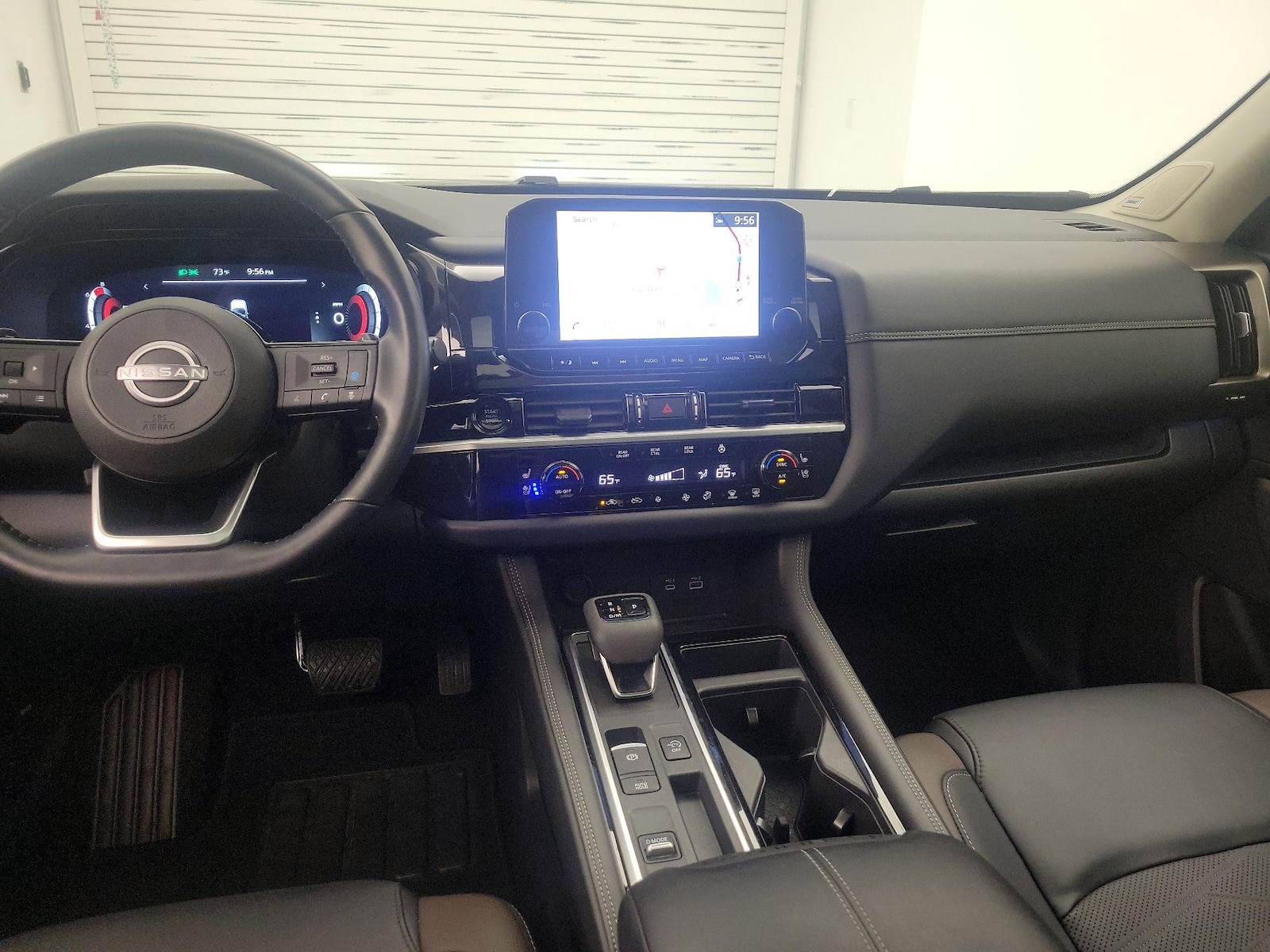 2025 Nissan Pathfinder Platinum - Photo 10