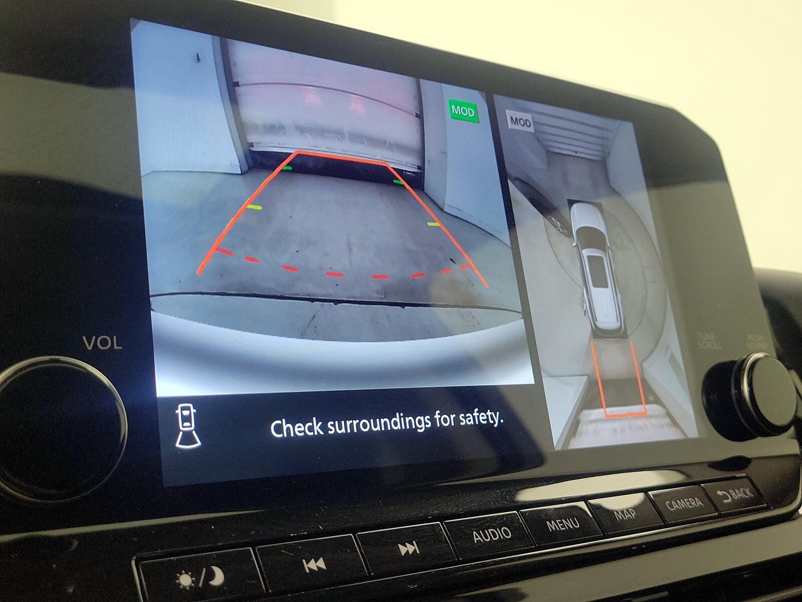 2025 Nissan Pathfinder Platinum - Photo 16