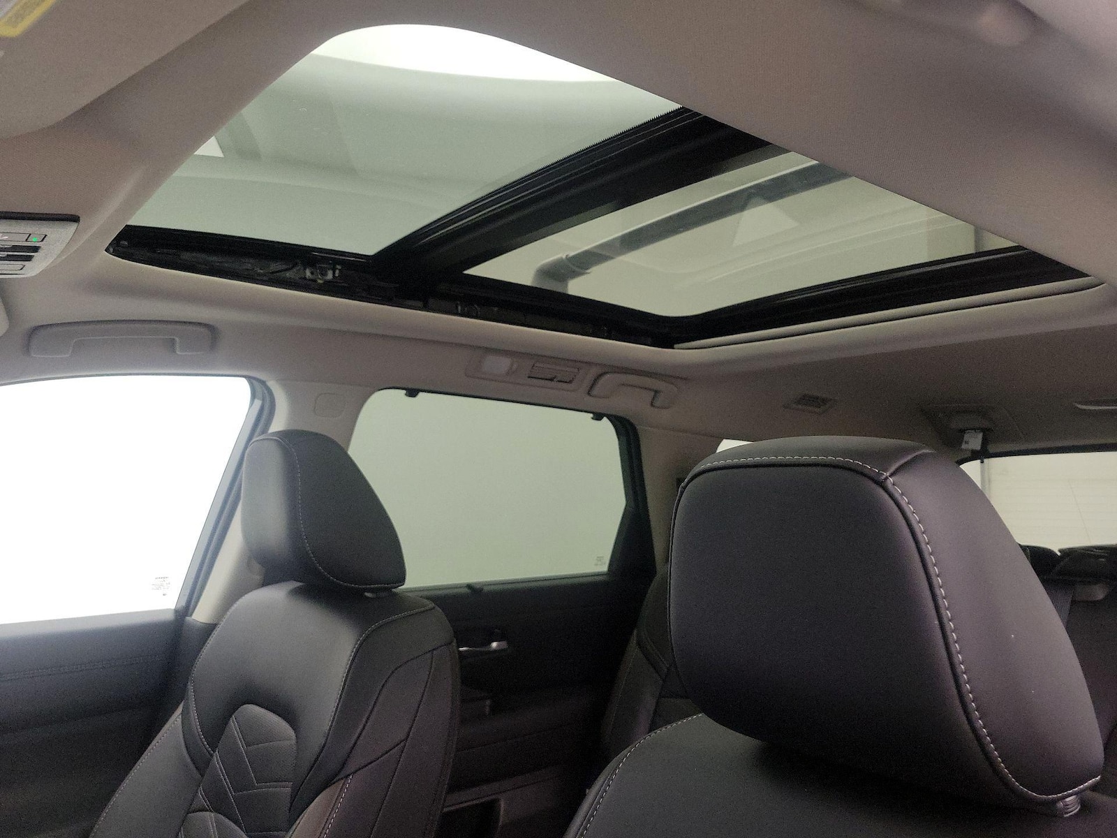 2025 Nissan Pathfinder Platinum - Photo 21