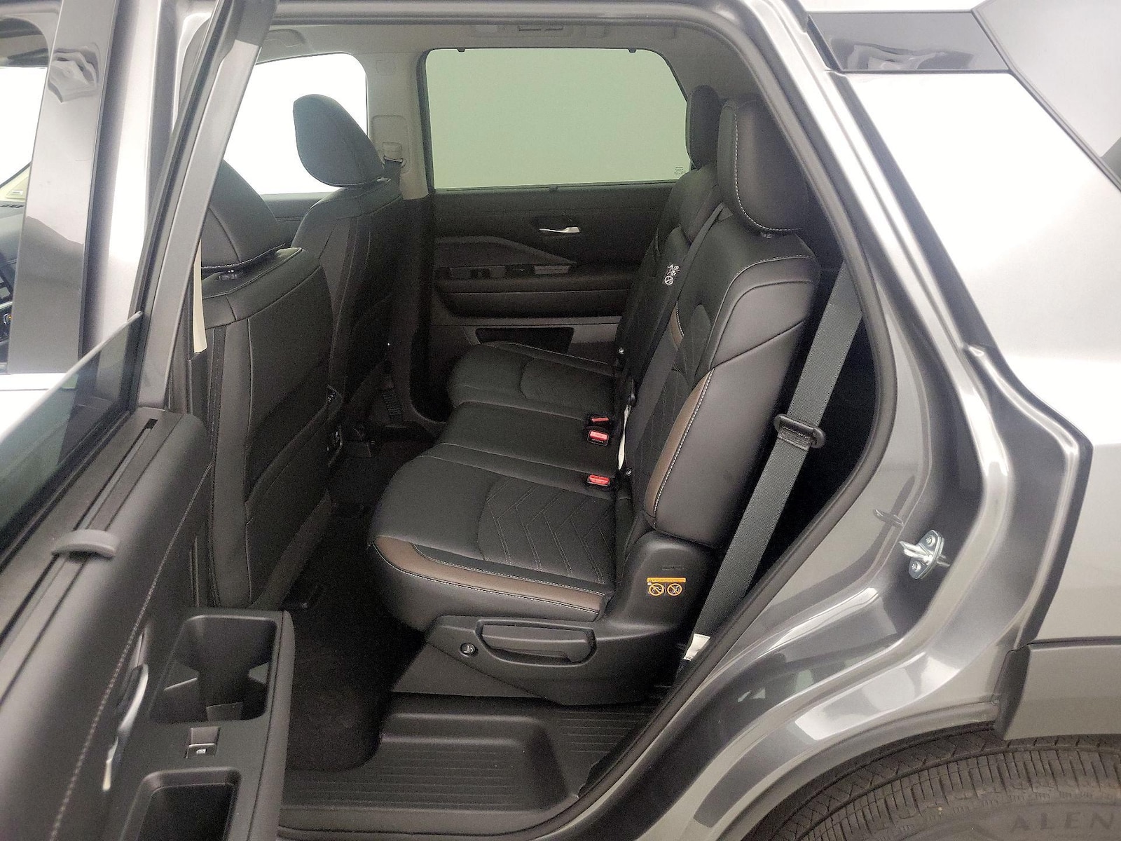 2025 Nissan Pathfinder Platinum - Photo 22