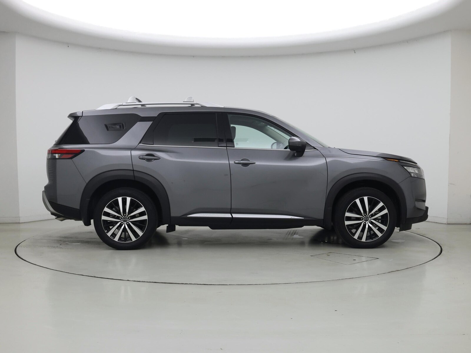 2025 Nissan Pathfinder Platinum - Photo 8