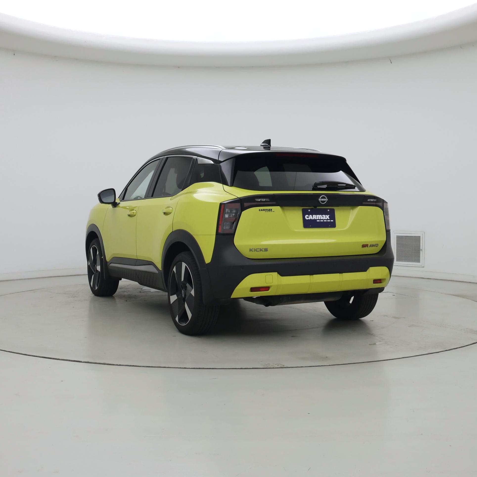 Thumbnail: 2025 Nissan Kicks - 2