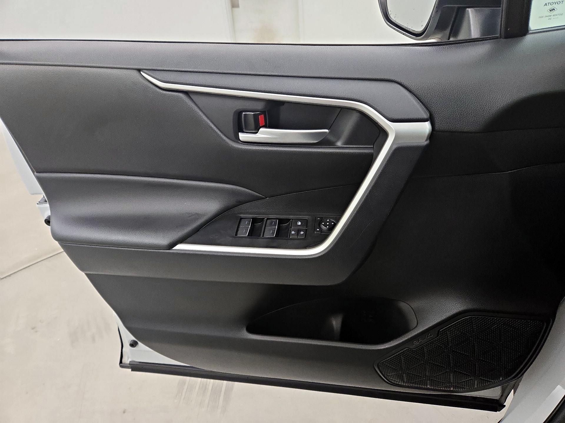 Thumbnail: 2024 Toyota RAV4 - 12