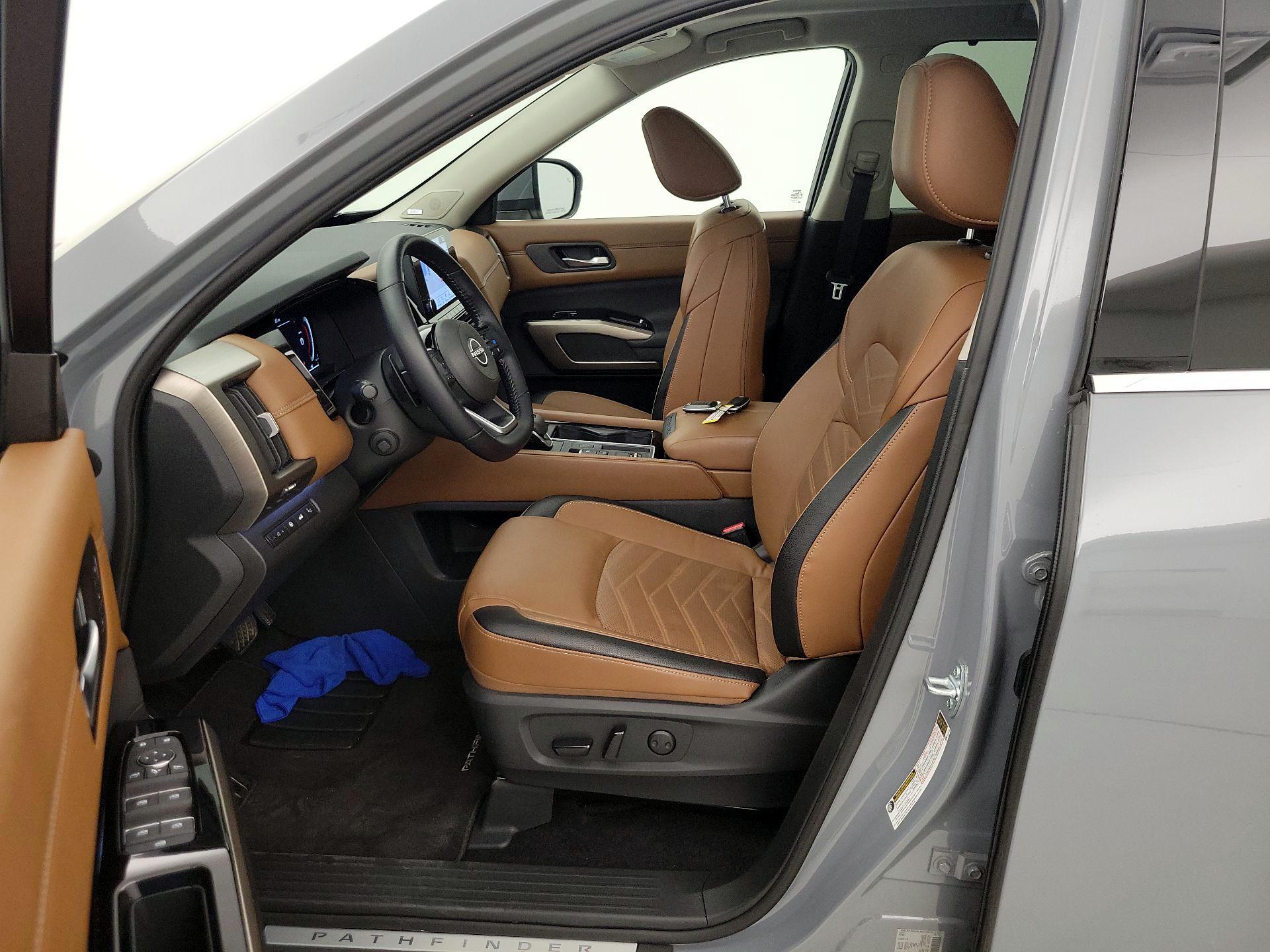 Thumbnail: 2025 Nissan Pathfinder - 11