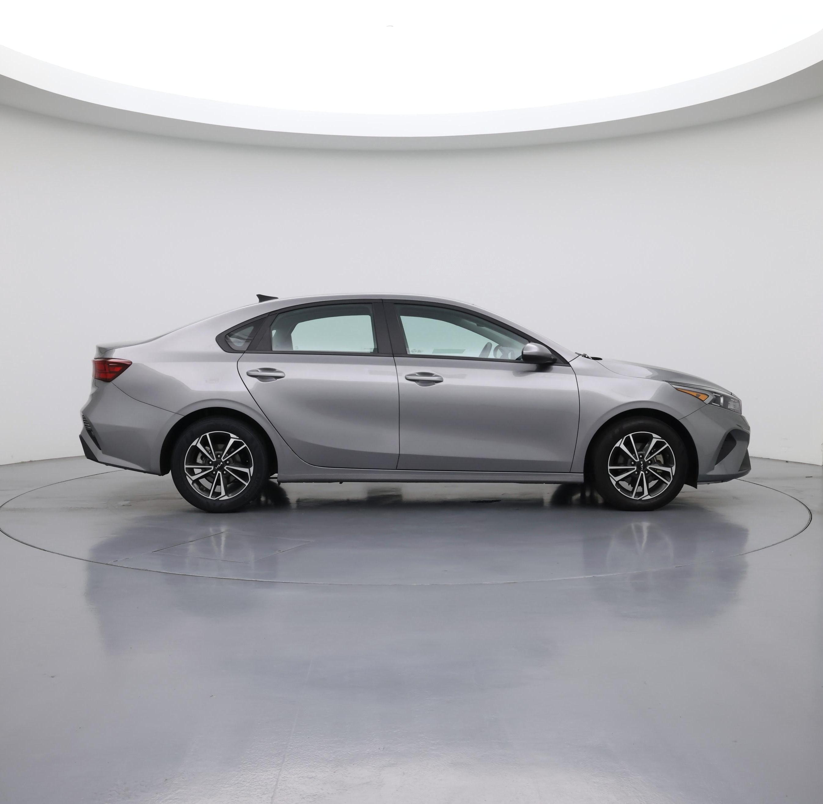 Thumbnail: 2024 Kia Forte - 7