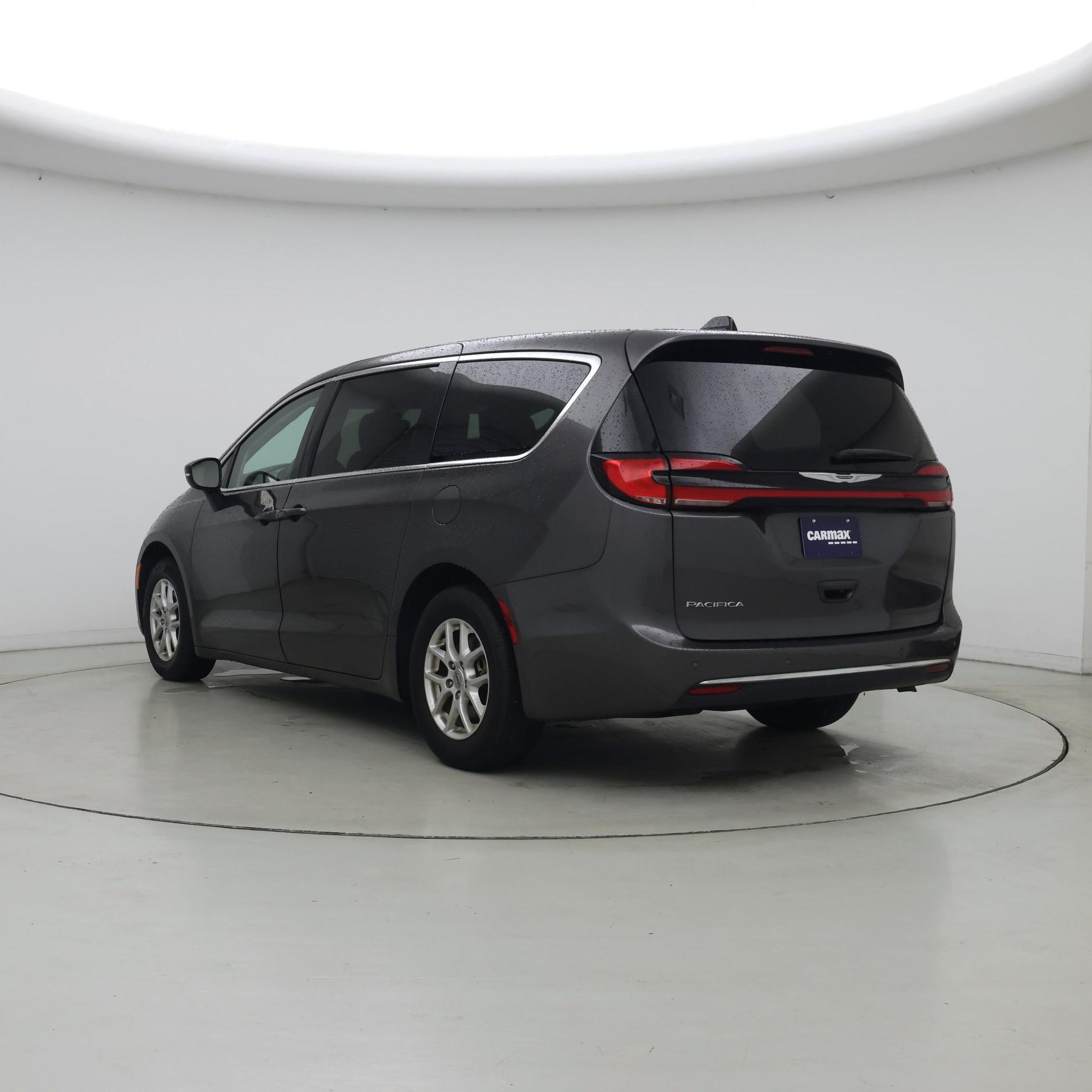 Thumbnail: 2023 Chrysler Pacifica - 2