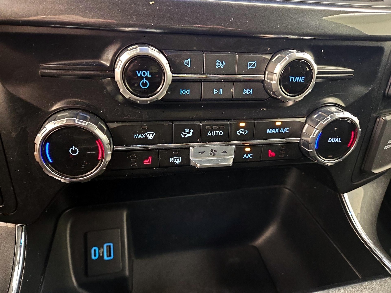 2023 Ford F-150 XLT - Photo 18