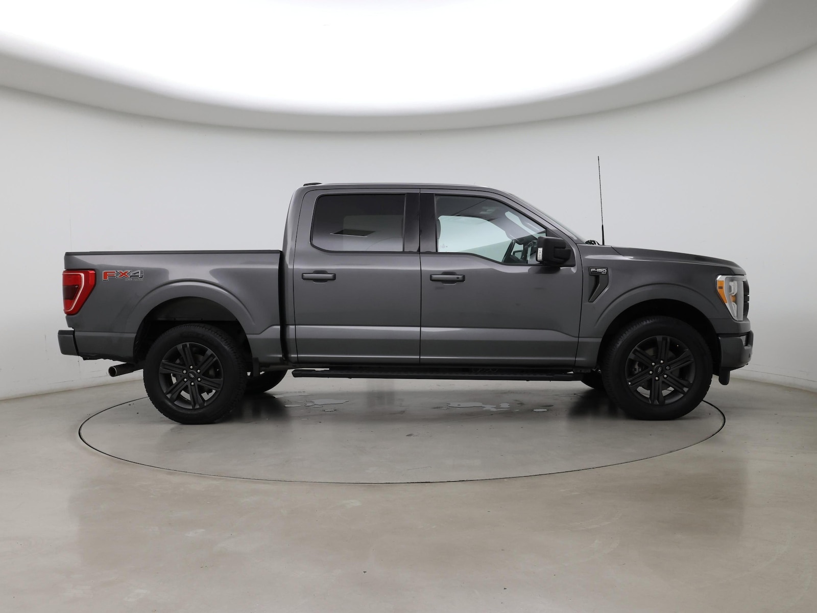 2023 Ford F-150 XLT - Photo 8