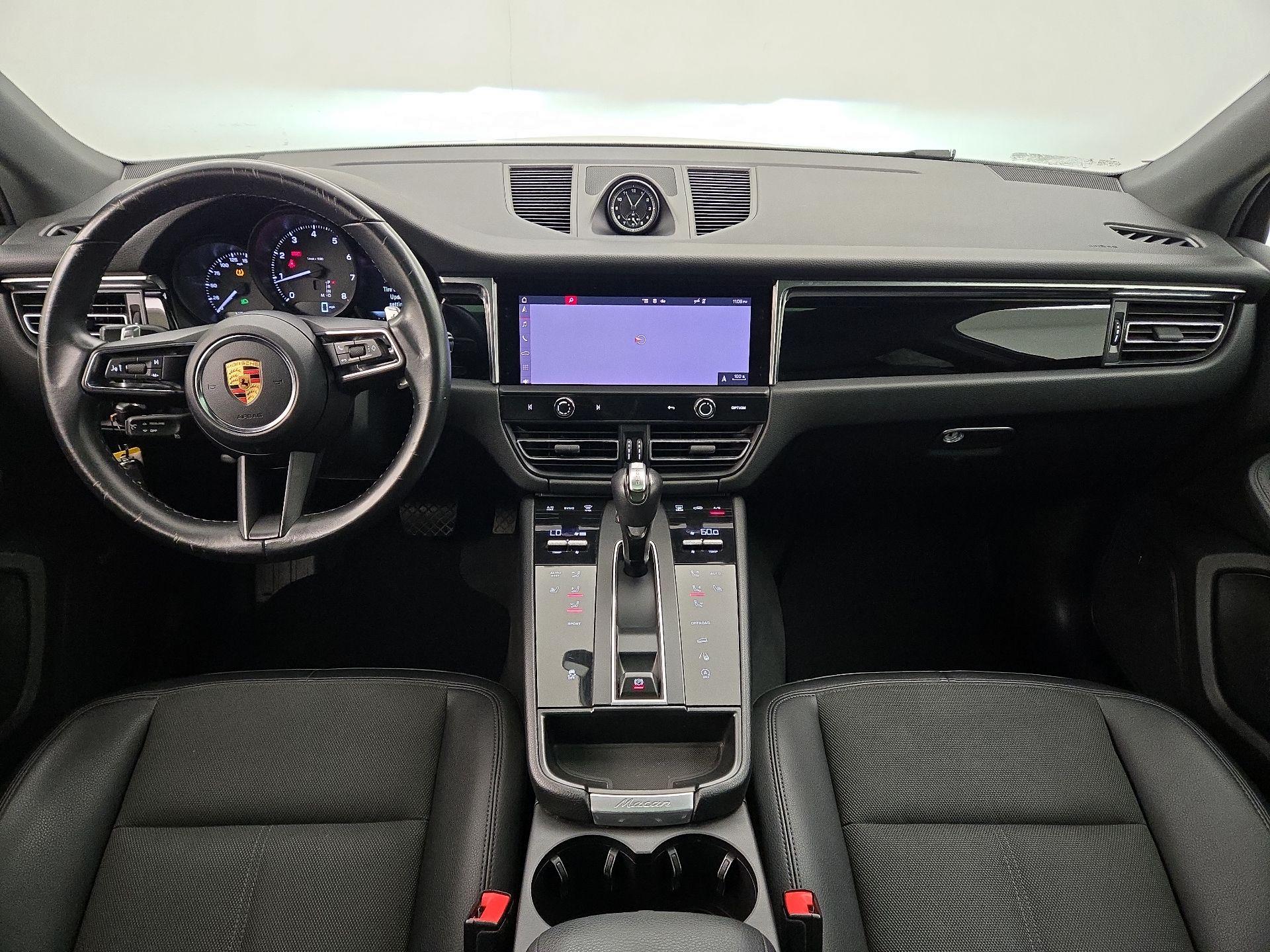 Thumbnail: 2022 Porsche Macan - 9