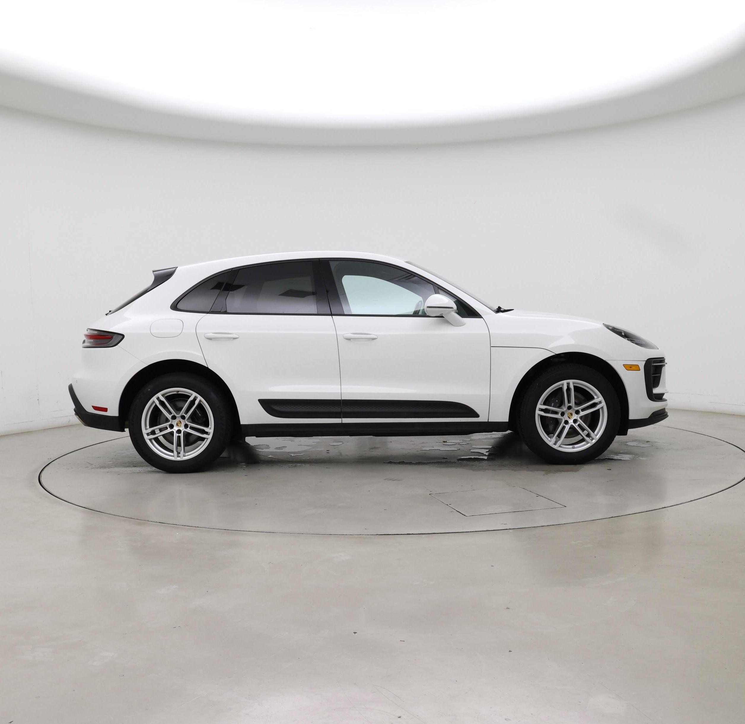 Thumbnail: 2022 Porsche Macan - 7