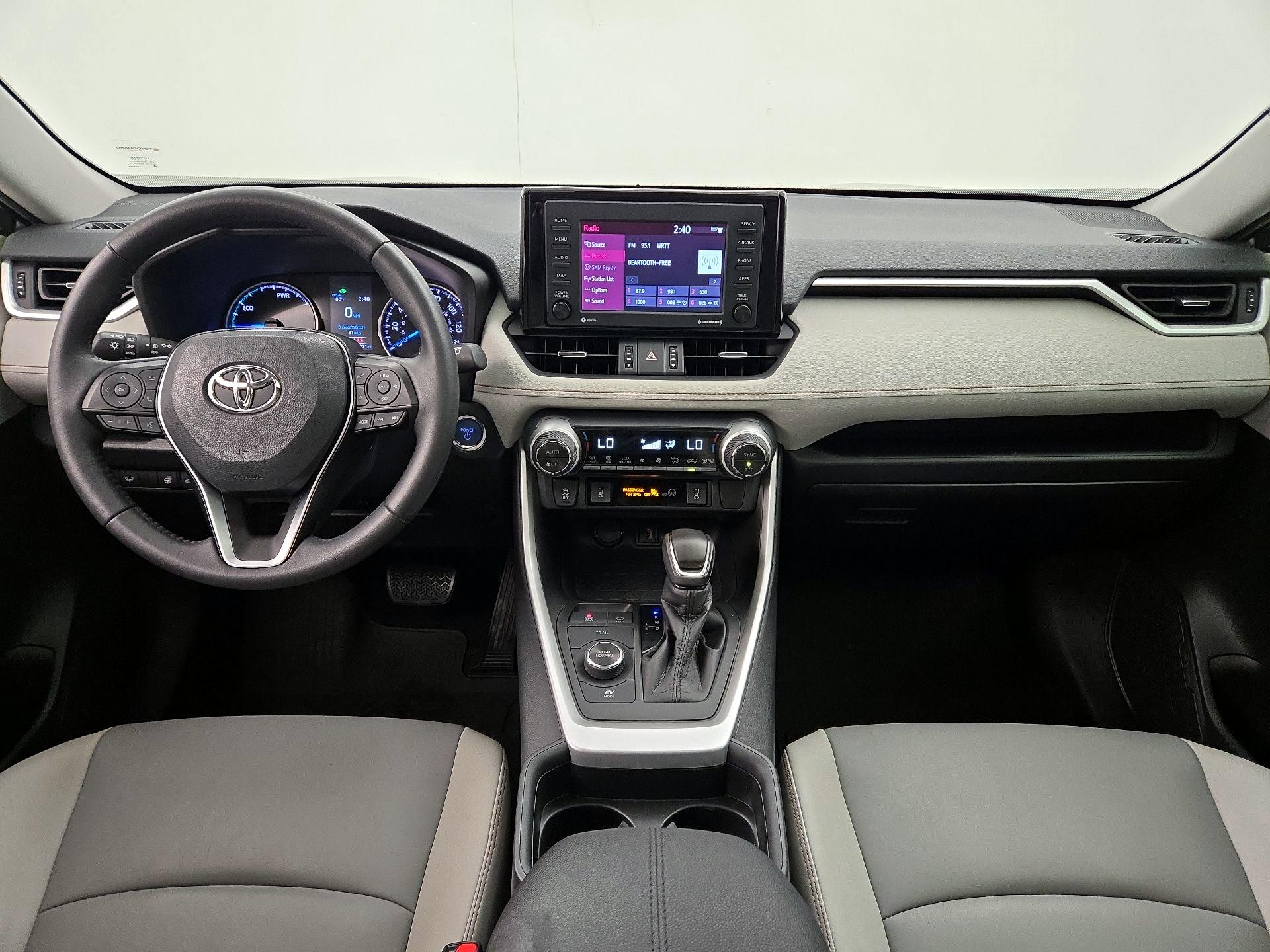 Thumbnail: 2021 Toyota RAV4 - 9