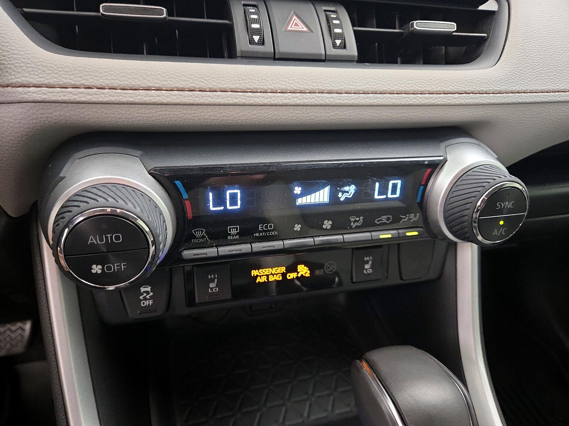 Thumbnail: 2021 Toyota RAV4 - 16