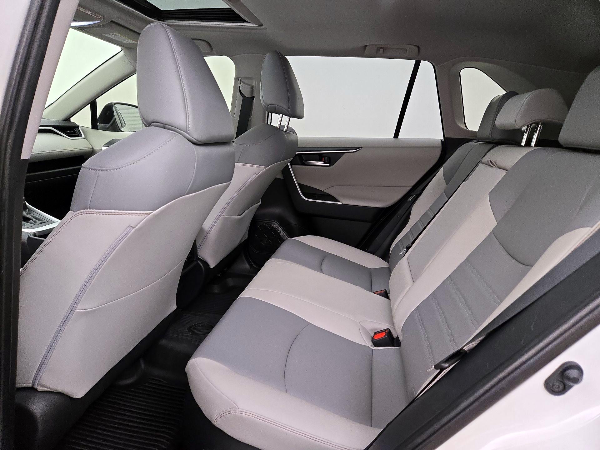 Thumbnail: 2022 Toyota RAV4 - 20