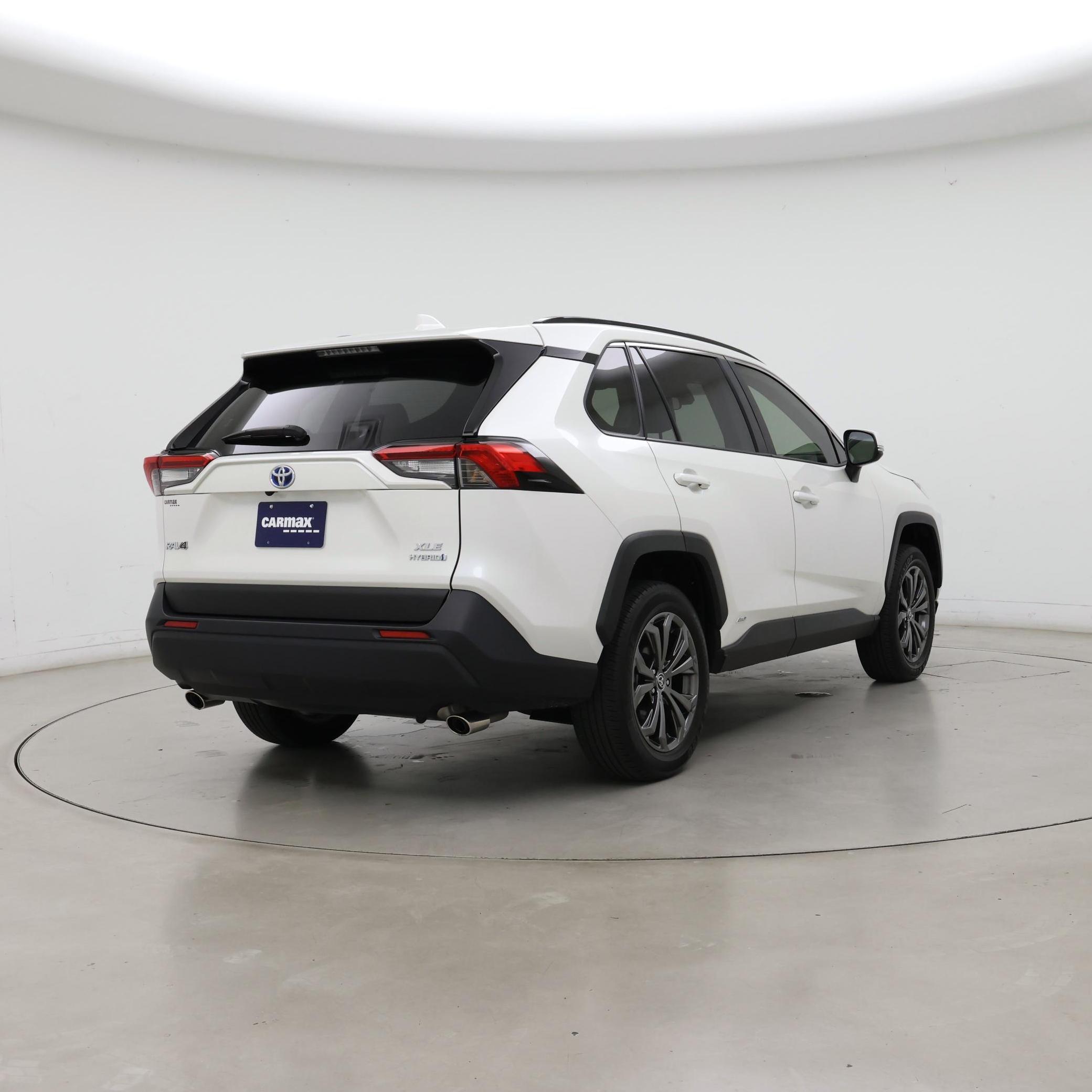 Thumbnail: 2022 Toyota RAV4 - 8